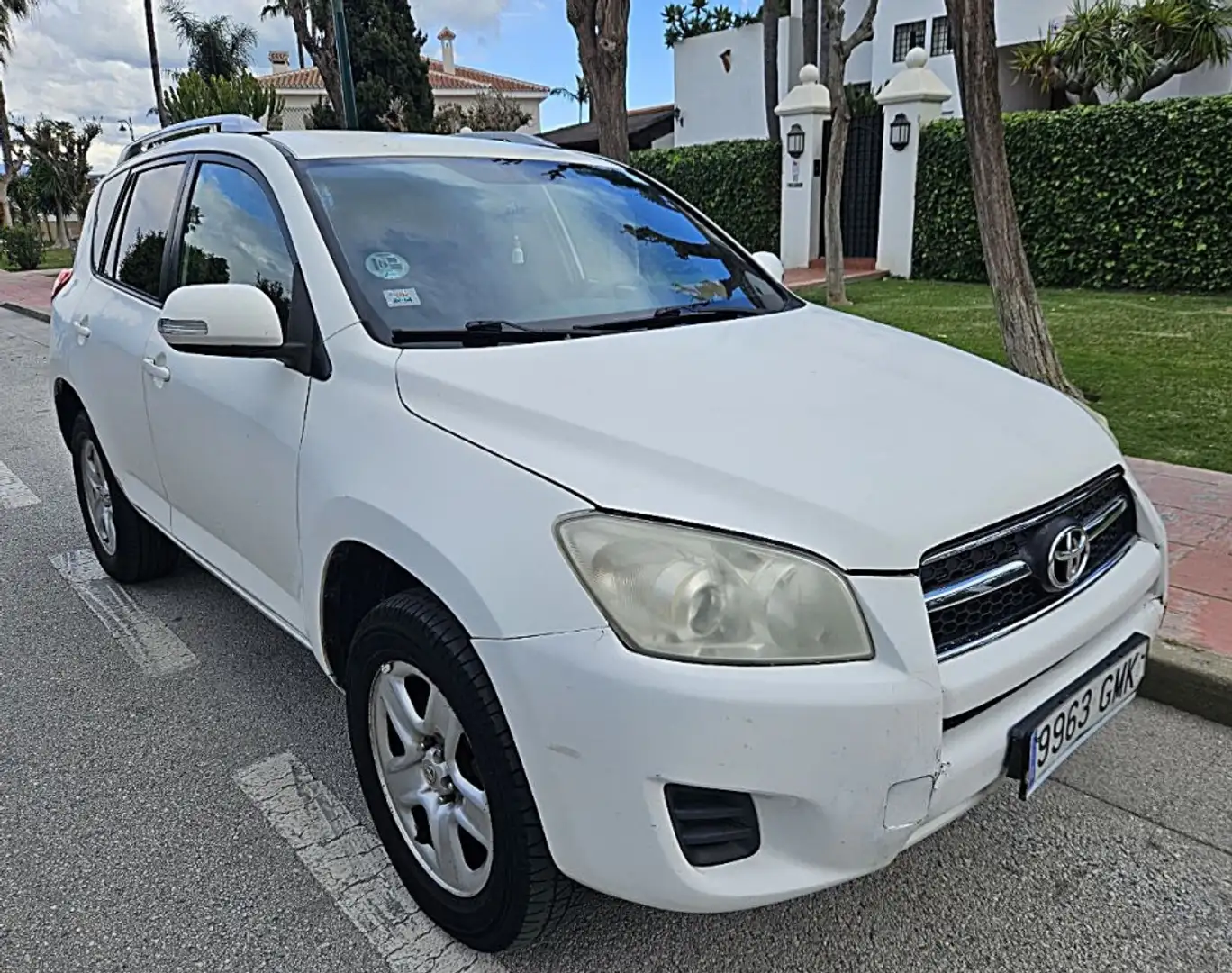 Toyota RAV 4 2.2D-4D Advance 4x2 Blanco - 2