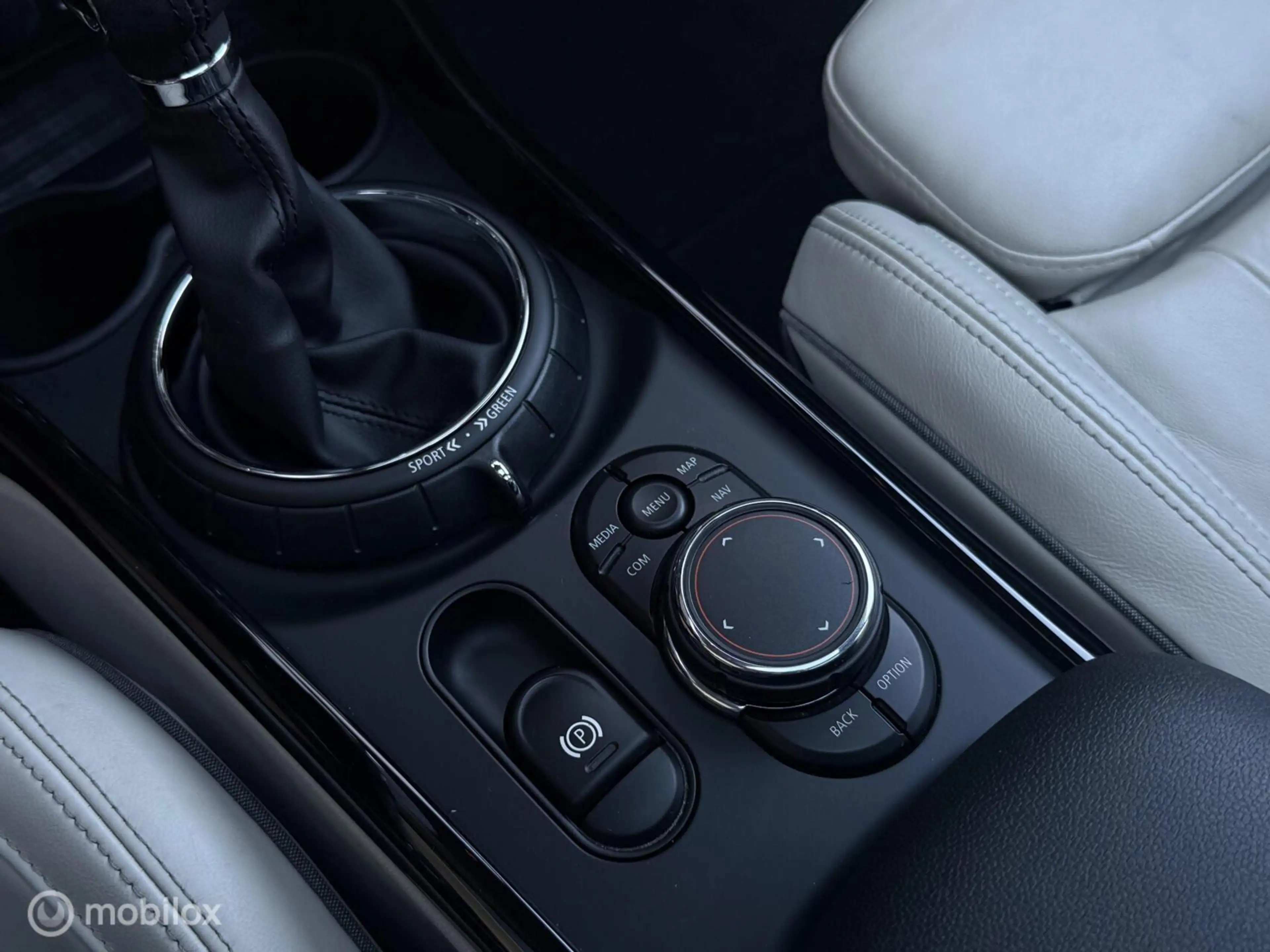 MINI Cooper S Clubman 2.0 Chili | Pano | Leder | HUD | LED — photo 10