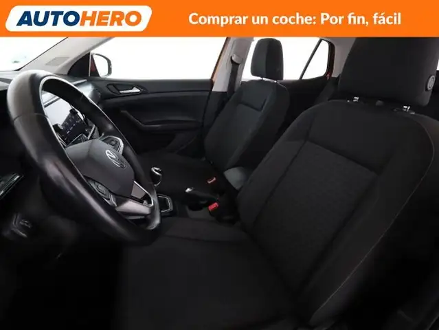 Volkswagen T-Cross view 11