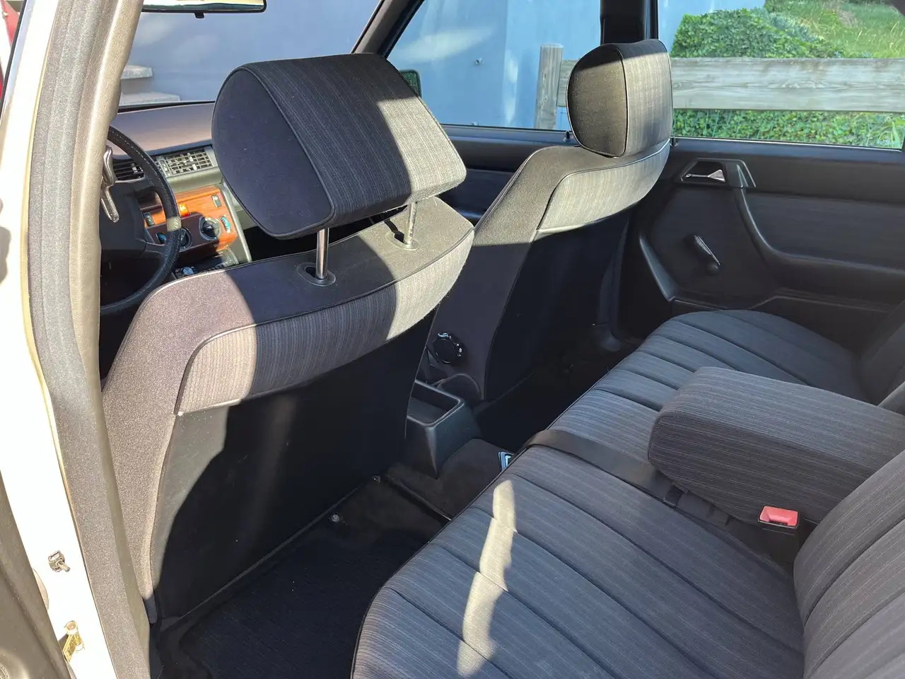Mercedes-Benz E 230 Automatik, ZV, el. SSD, AHK abnehmbar, foto 11