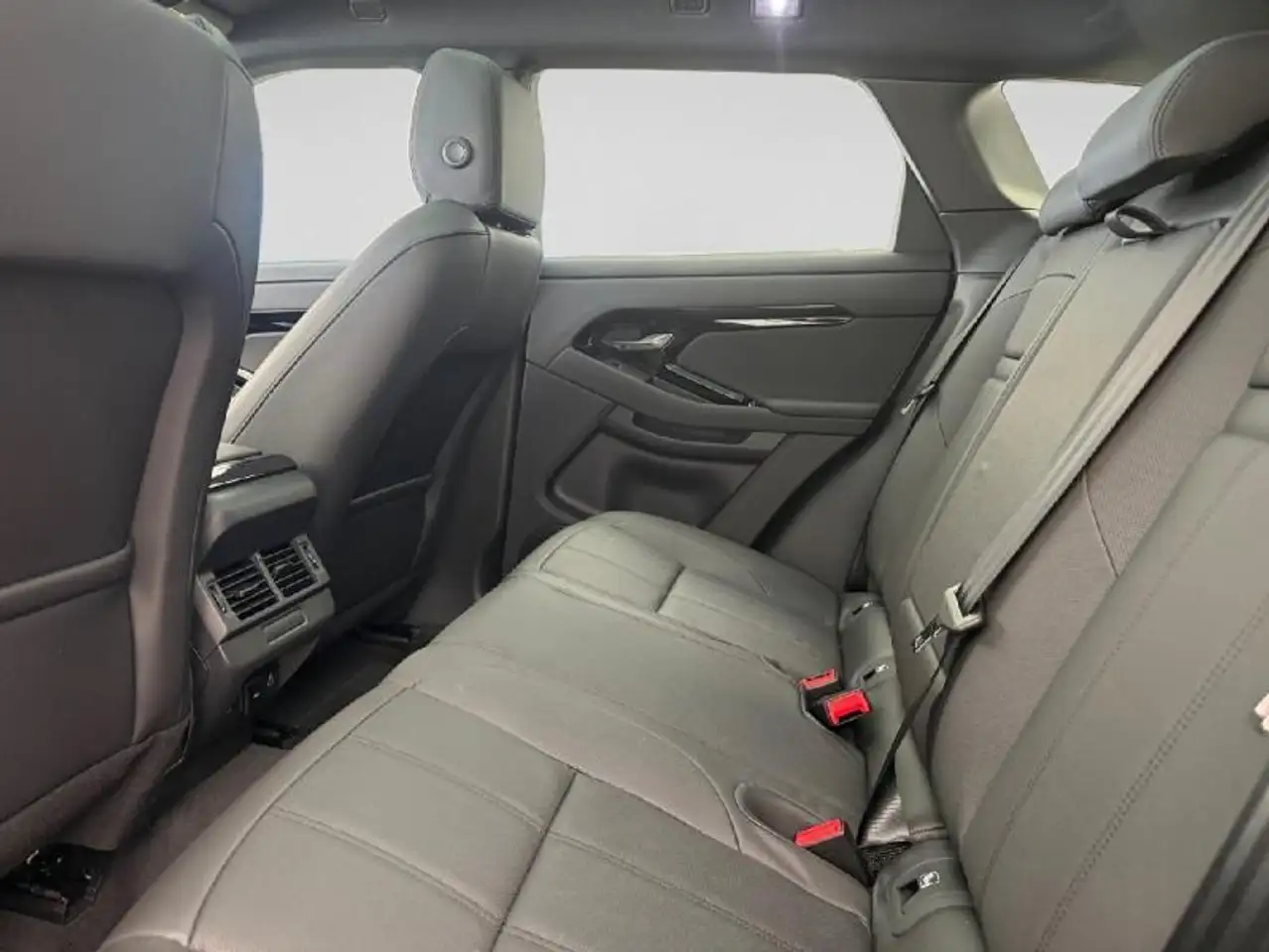 Land Rover Range Rover Evoque 2026 — фото 11
