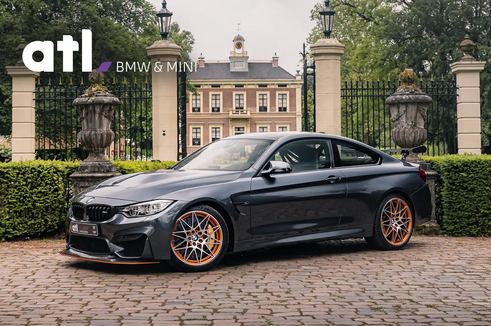BMW M4 4-serie Coupé GTS Origineel geleverde NL-auto Grijs - 1