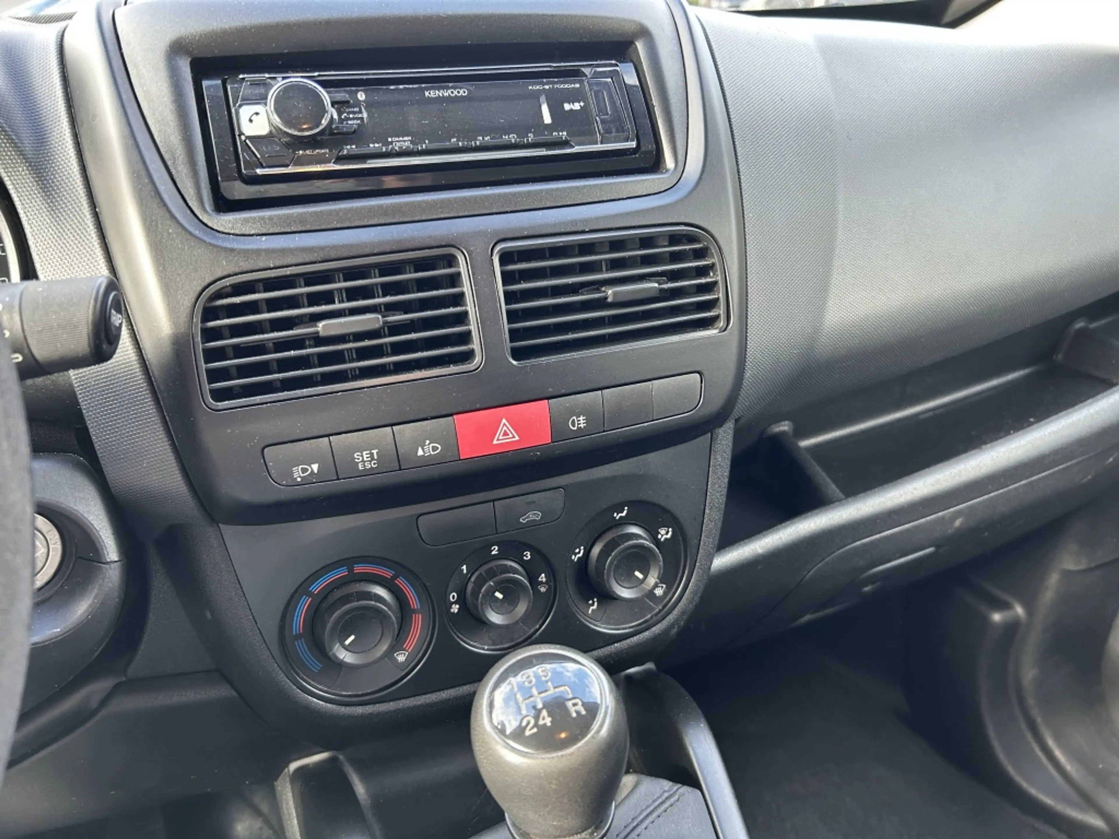 Fiat Doblo 1.4-16V PICK UP 49000 KM BENZINE — photo 11