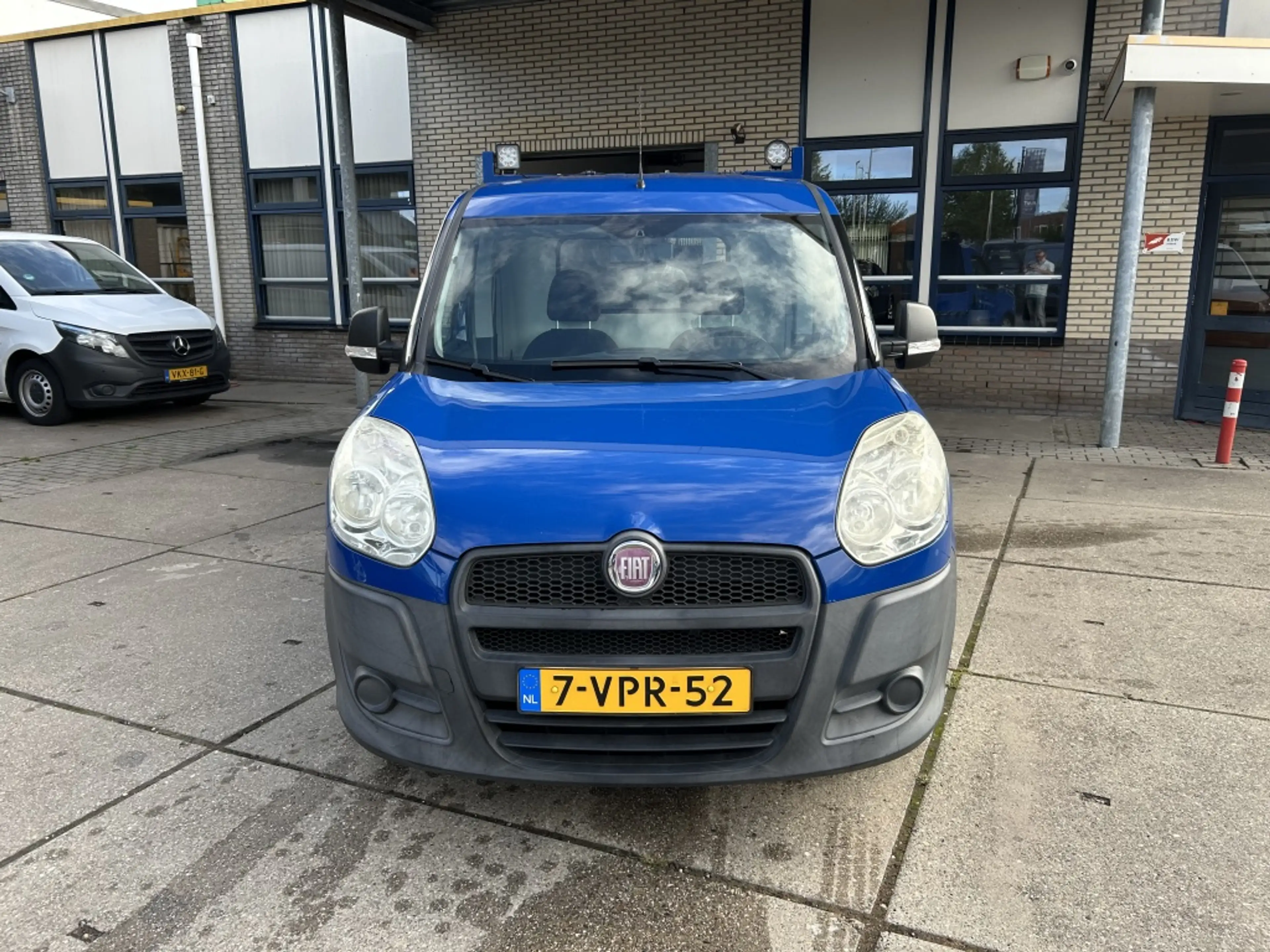 Fiat Doblo 1.4-16V PICK UP 49000 KM BENZINE — photo 2