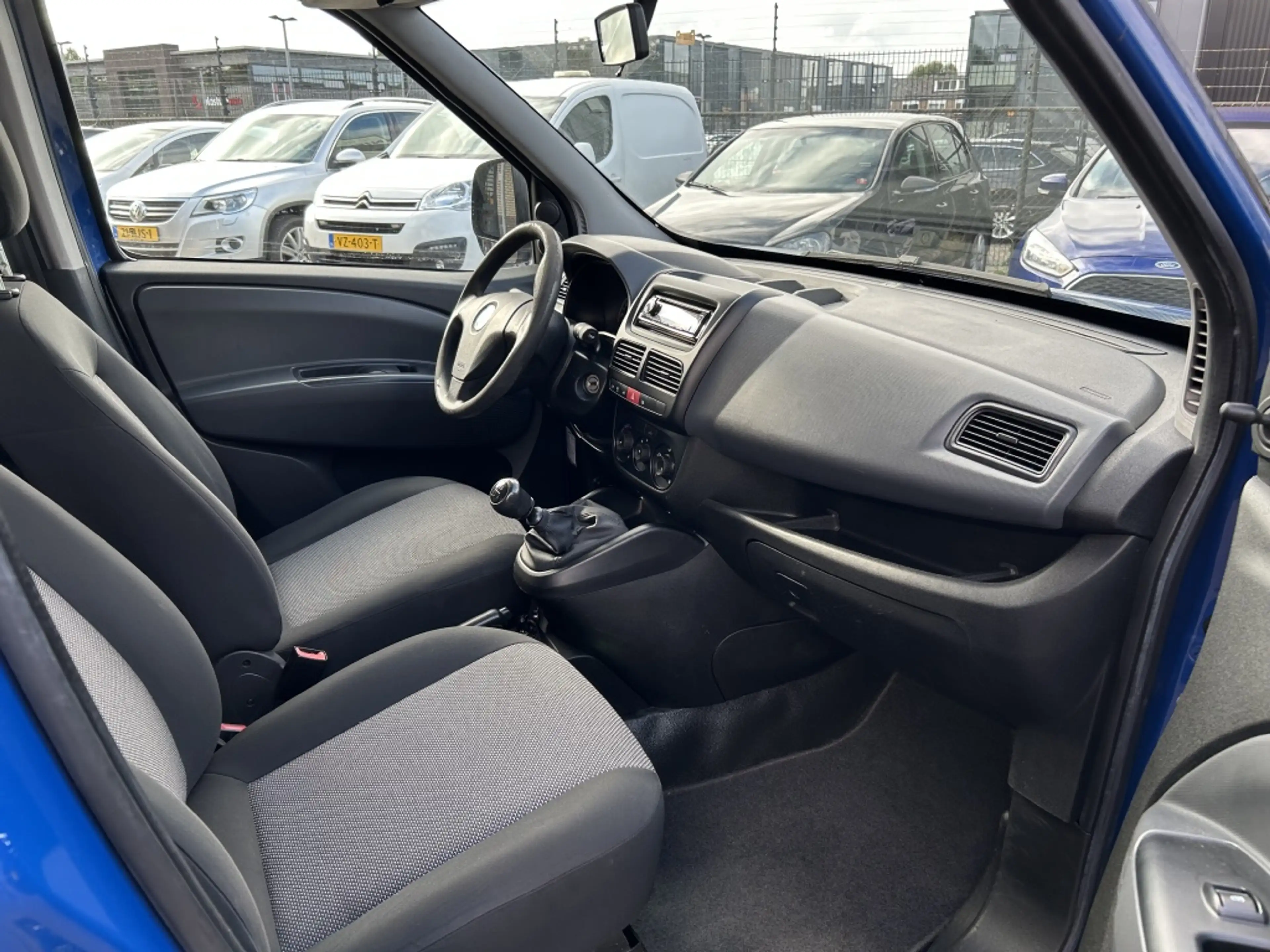 Fiat Doblo 1.4-16V PICK UP 49000 KM BENZINE — photo 4