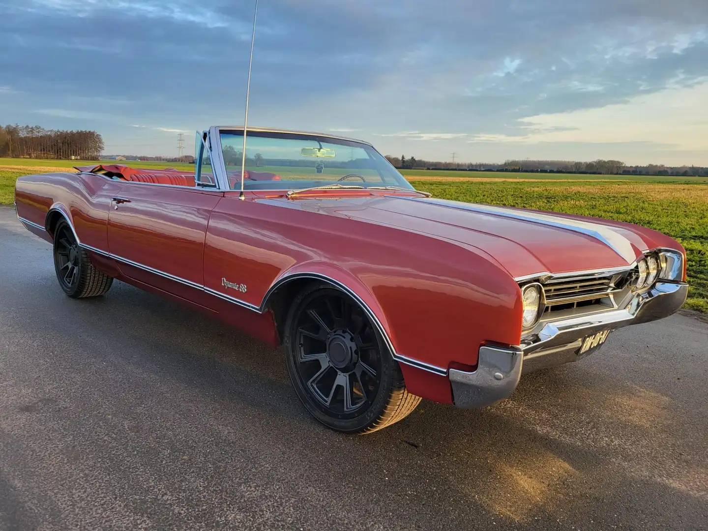 Oldsmobile Dynamic 88 Oldtimer 425 V8 Cabriolet Rot - 2