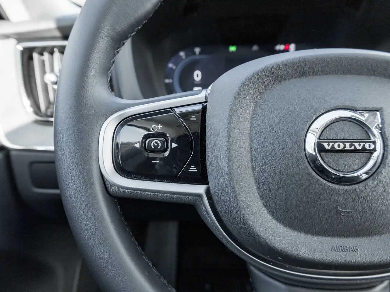 Volvo XC60 снимка Volvo XC60