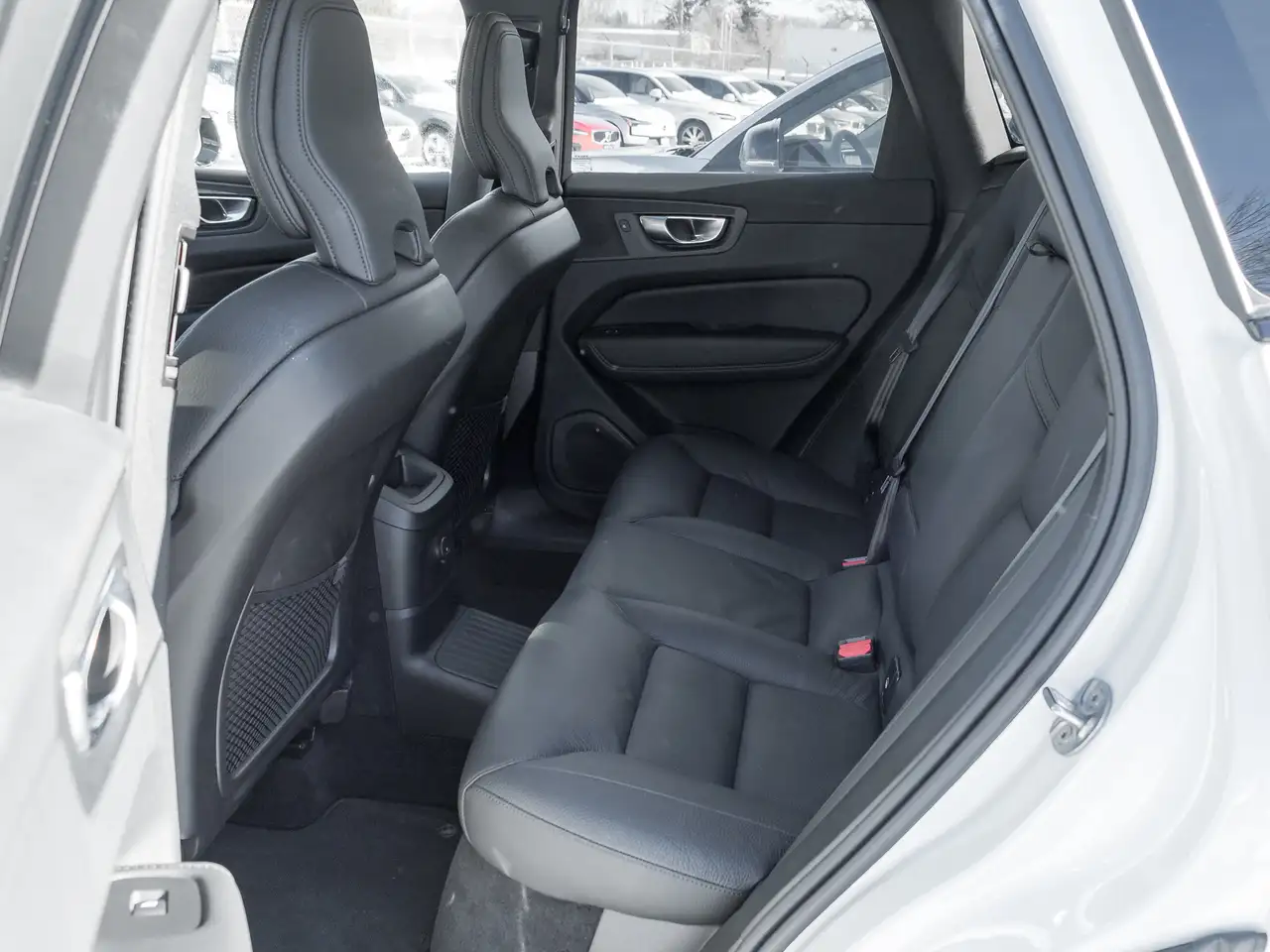 Volvo XC60 снимка Volvo XC60