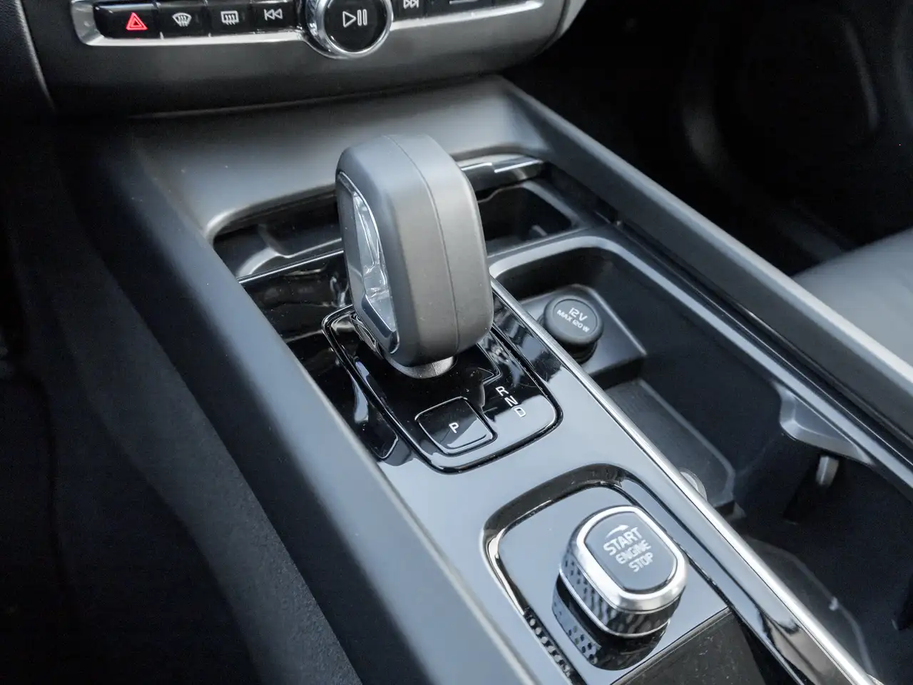 Volvo XC60 снимка Volvo XC60