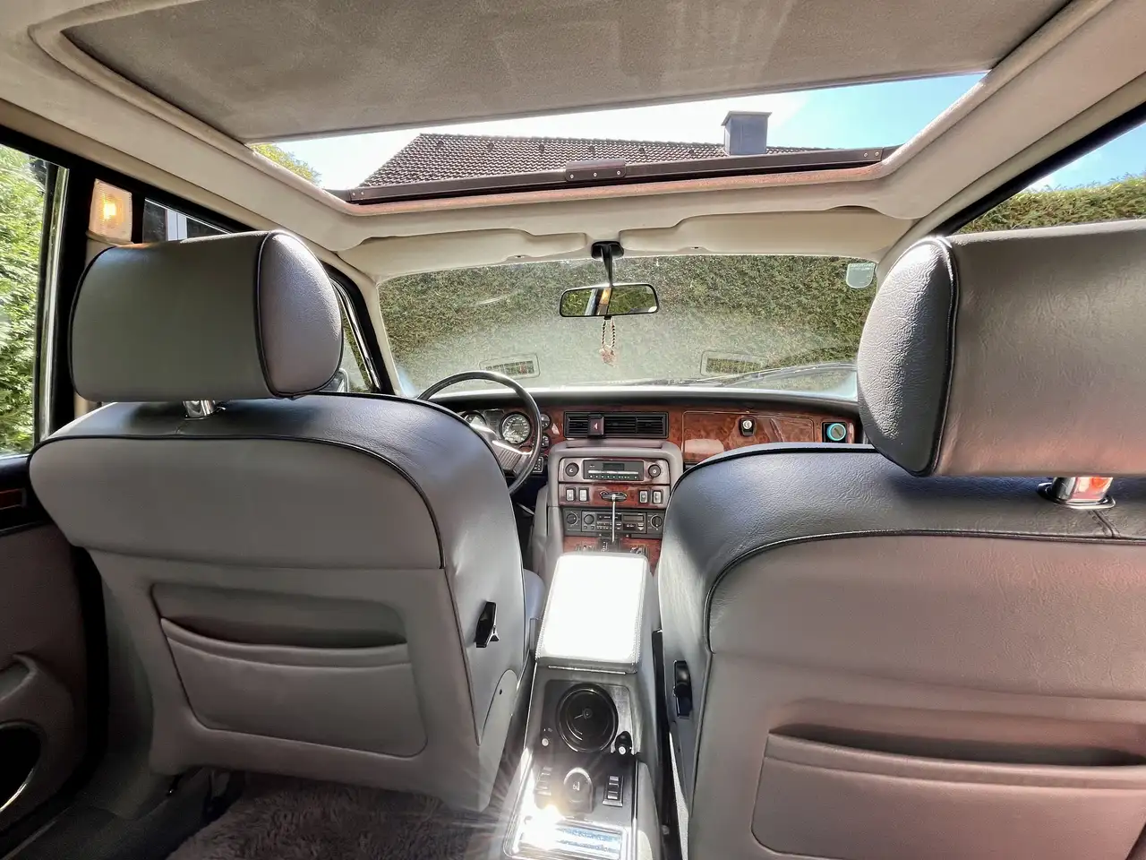 Jaguar Daimler Double Six Aut., foto 10