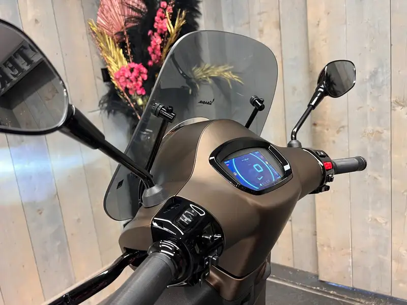 Vespa GTS Super Sport 310 - foto 5