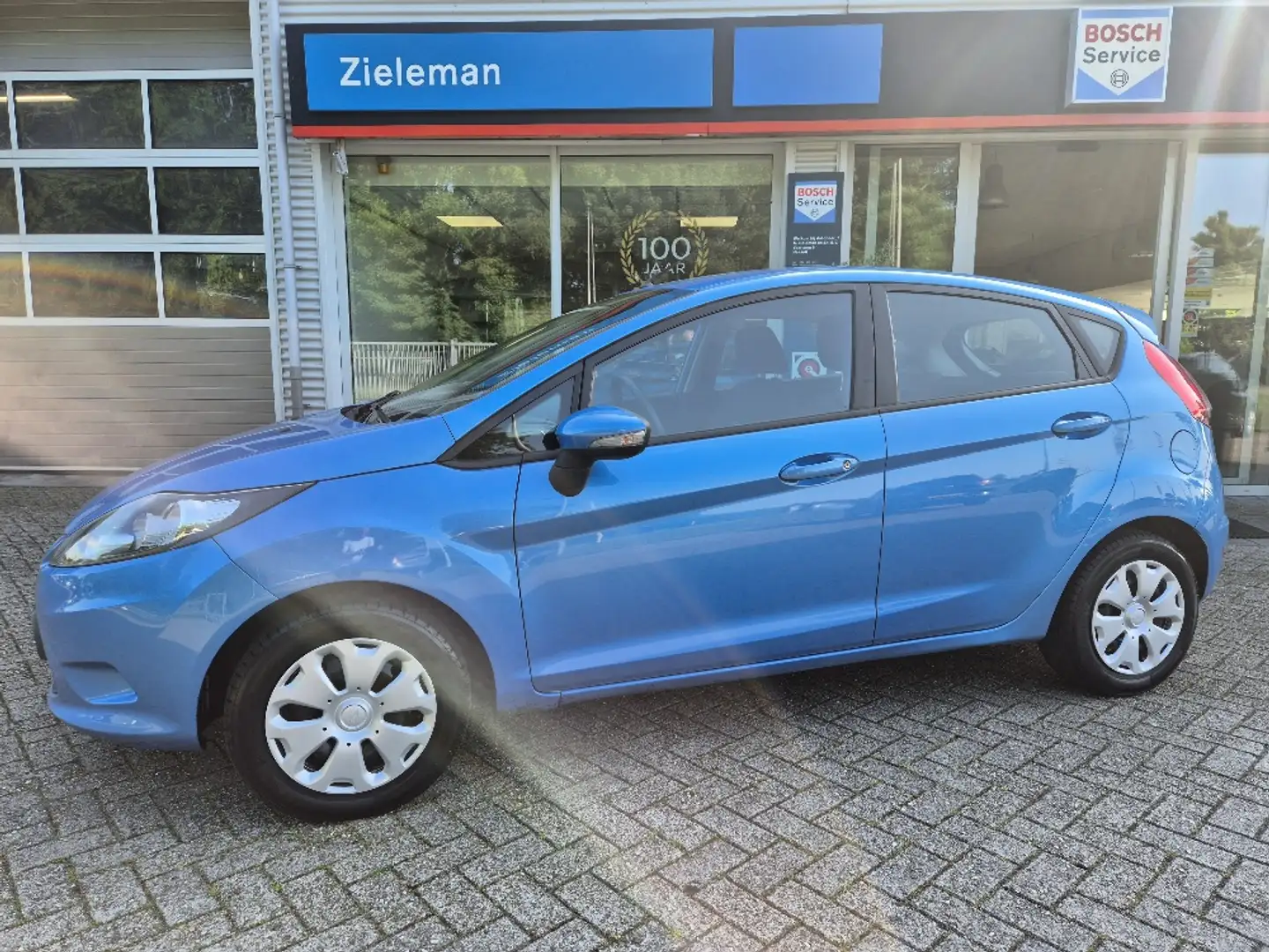 Ford Fiesta 1.25 82 pk Trend - Trekhaak Azul - 1