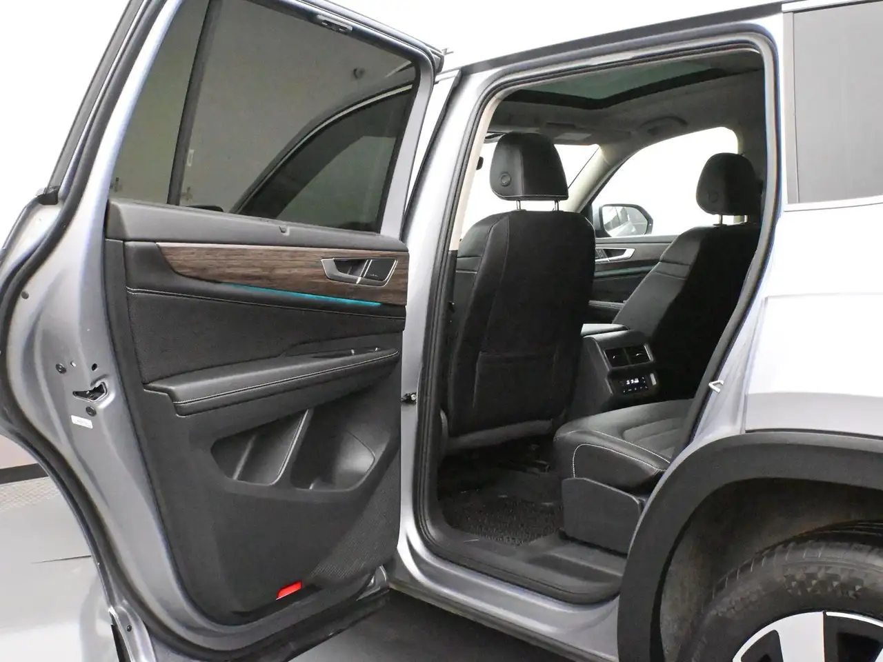 Volkswagen Atlas снимка Volkswagen Atlas
