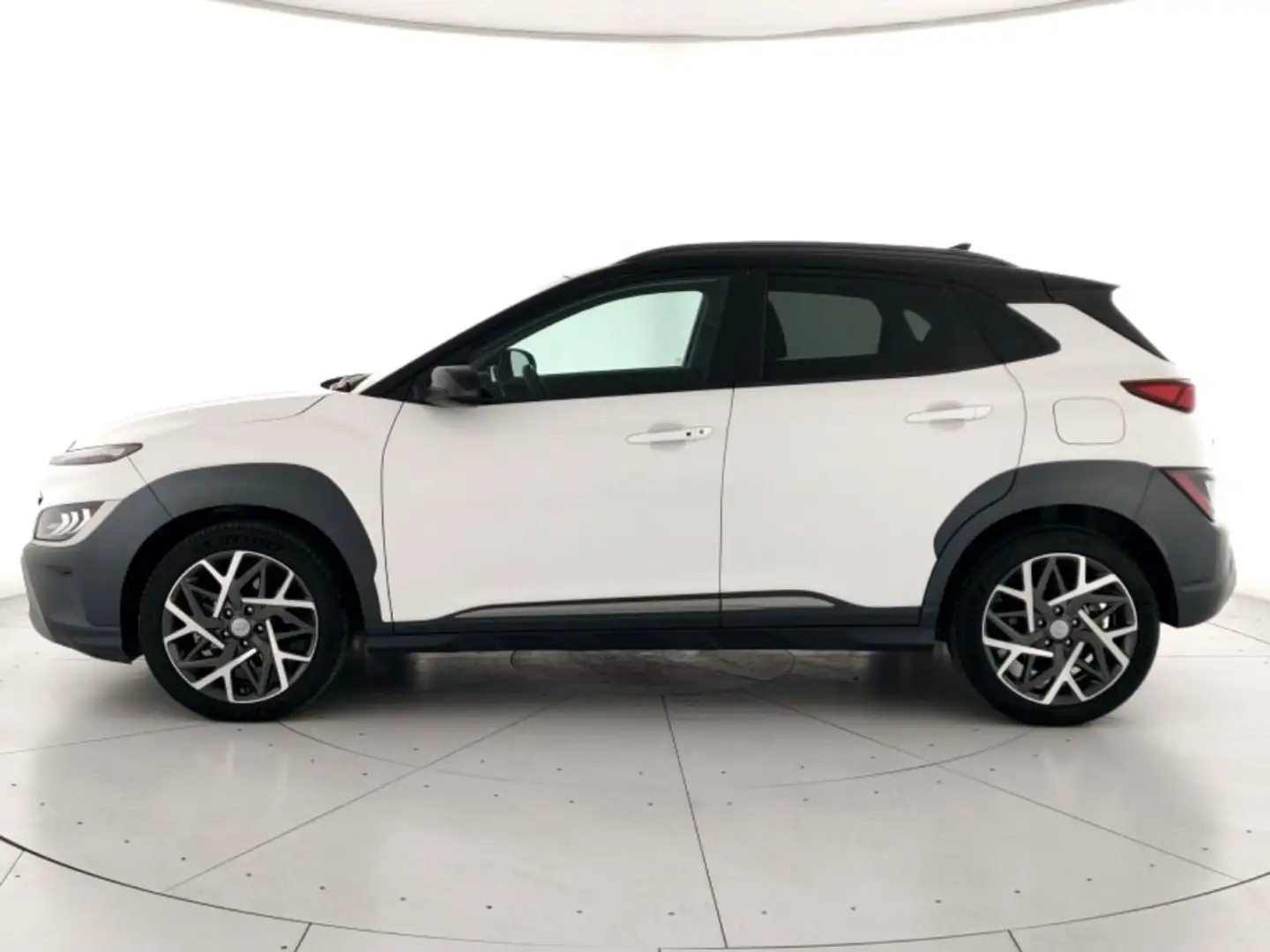 Hyundai KONA 1.6 gdi hev Xclass 2wd 141cv dct Bianco - 2