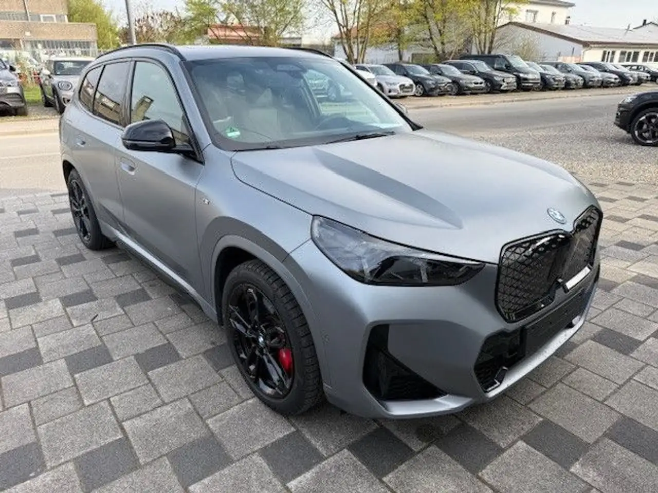 BMW iX1