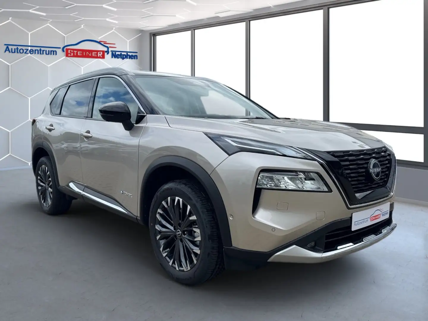 Nissan X-Trail Tekna Plus FL e-POWER 4x4 +5-Sitze Voll! Klima Plateado - 2