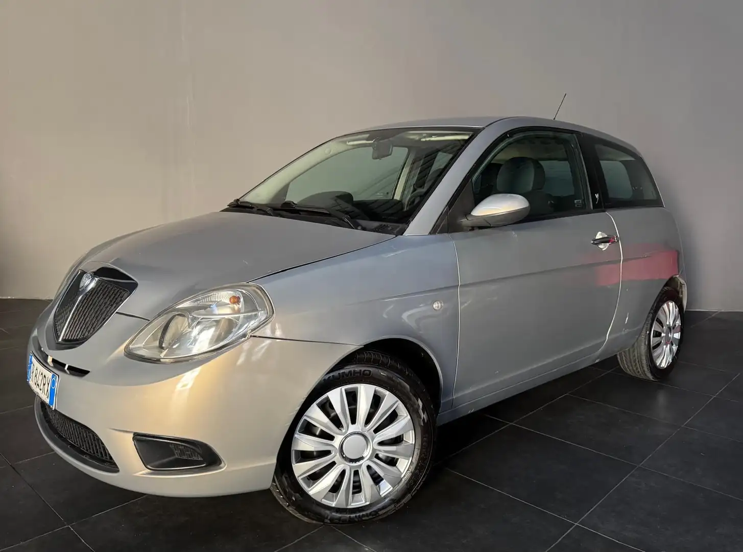 Lancia Ypsilon 1.2 8v ADATTA A NEOPATENTATI - 2