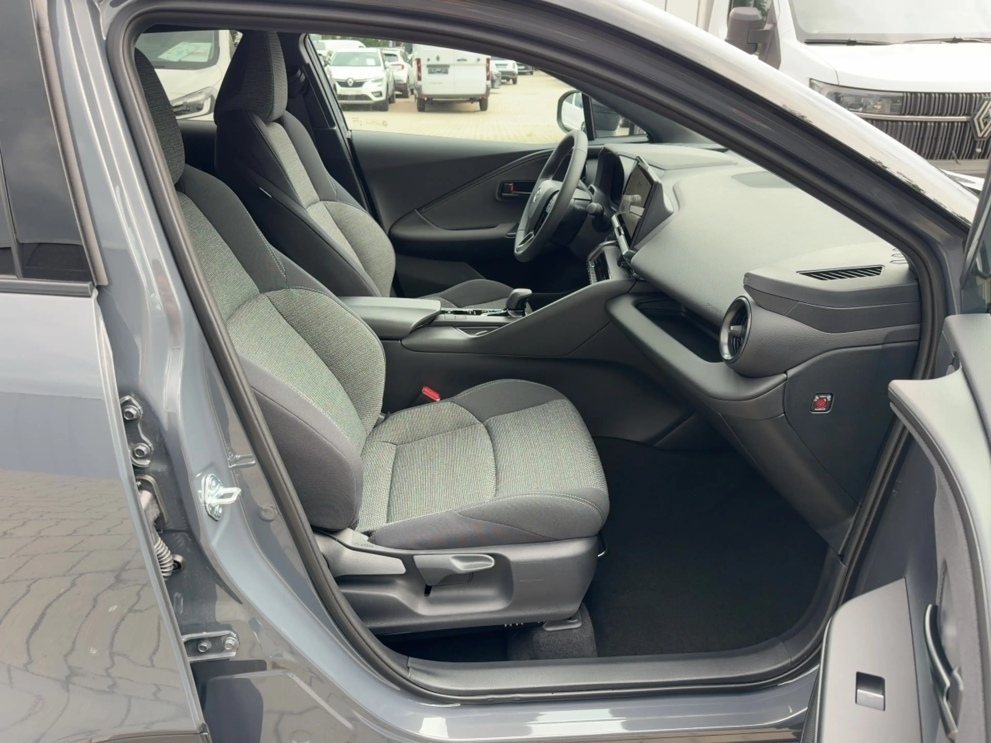Toyota C-HR 1.8 Hybrid Teamplayer*CARPLAY+KAMERA+PDC+LED*** — photo 10
