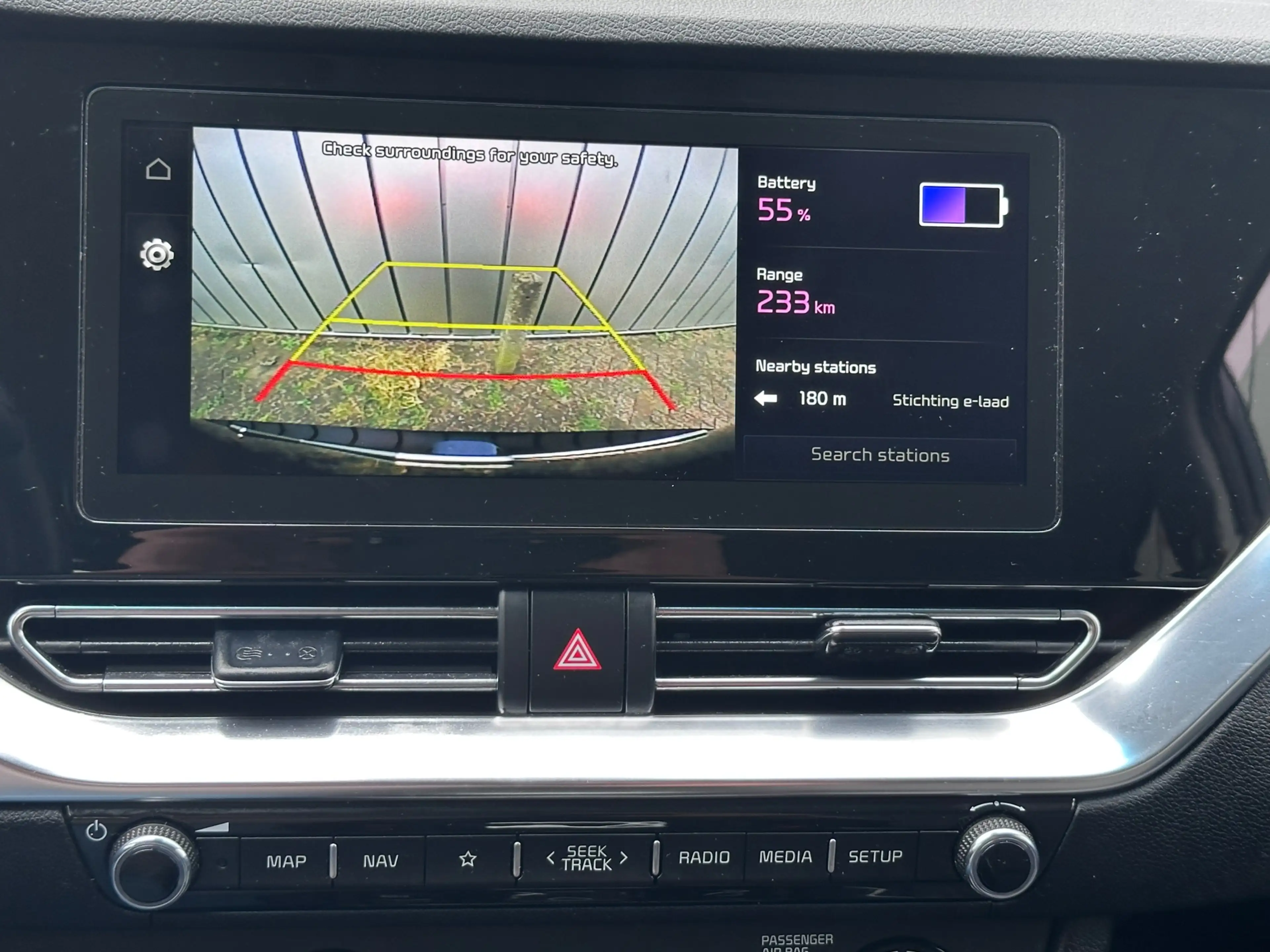 Kia e-Niro DynamicLine 64 kWh SOH 100% FASE 3 DEALER OND 1 EI — photo 9