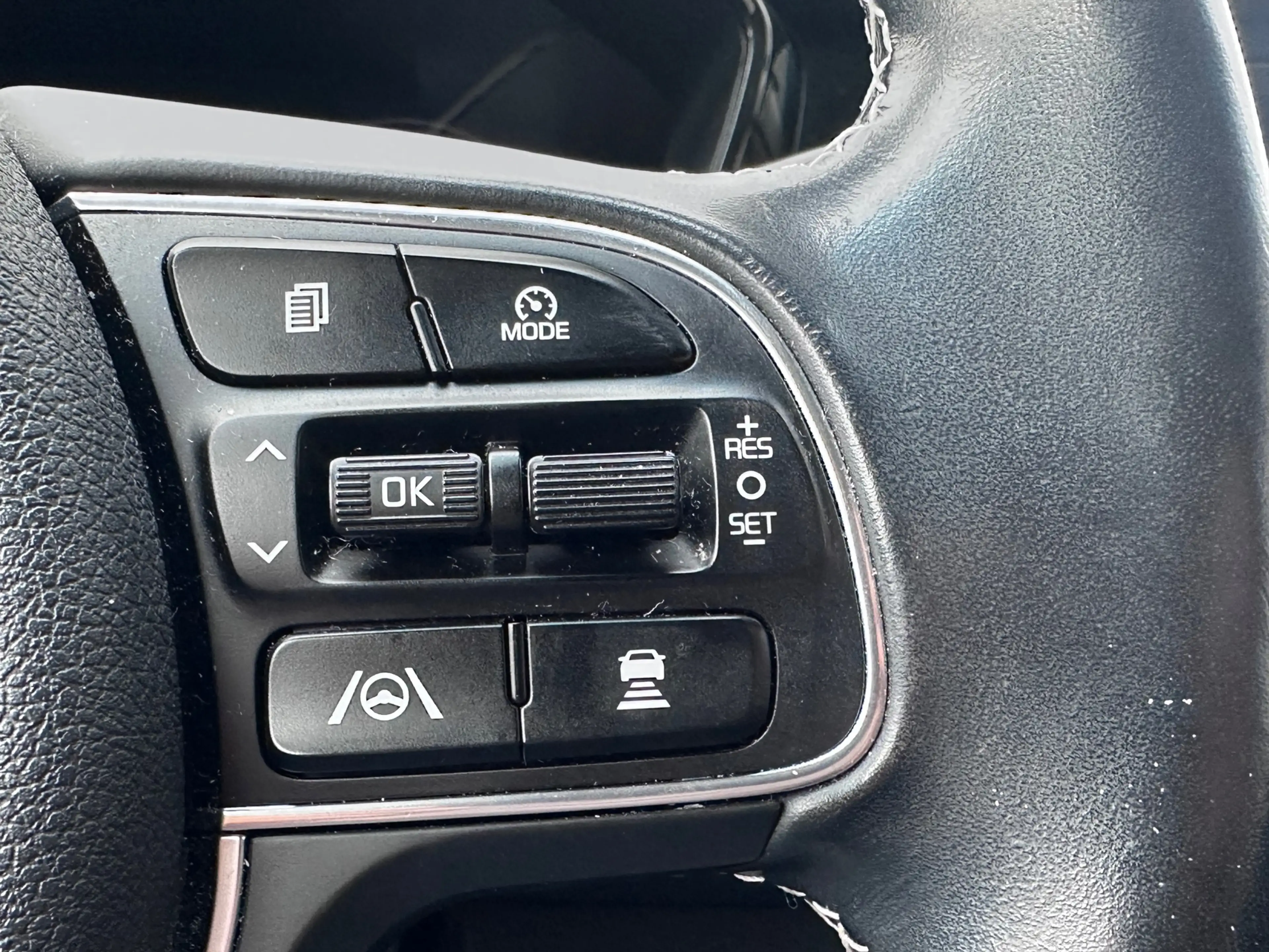 Kia e-Niro DynamicLine 64 kWh SOH 100% FASE 3 DEALER OND 1 EI — photo 15