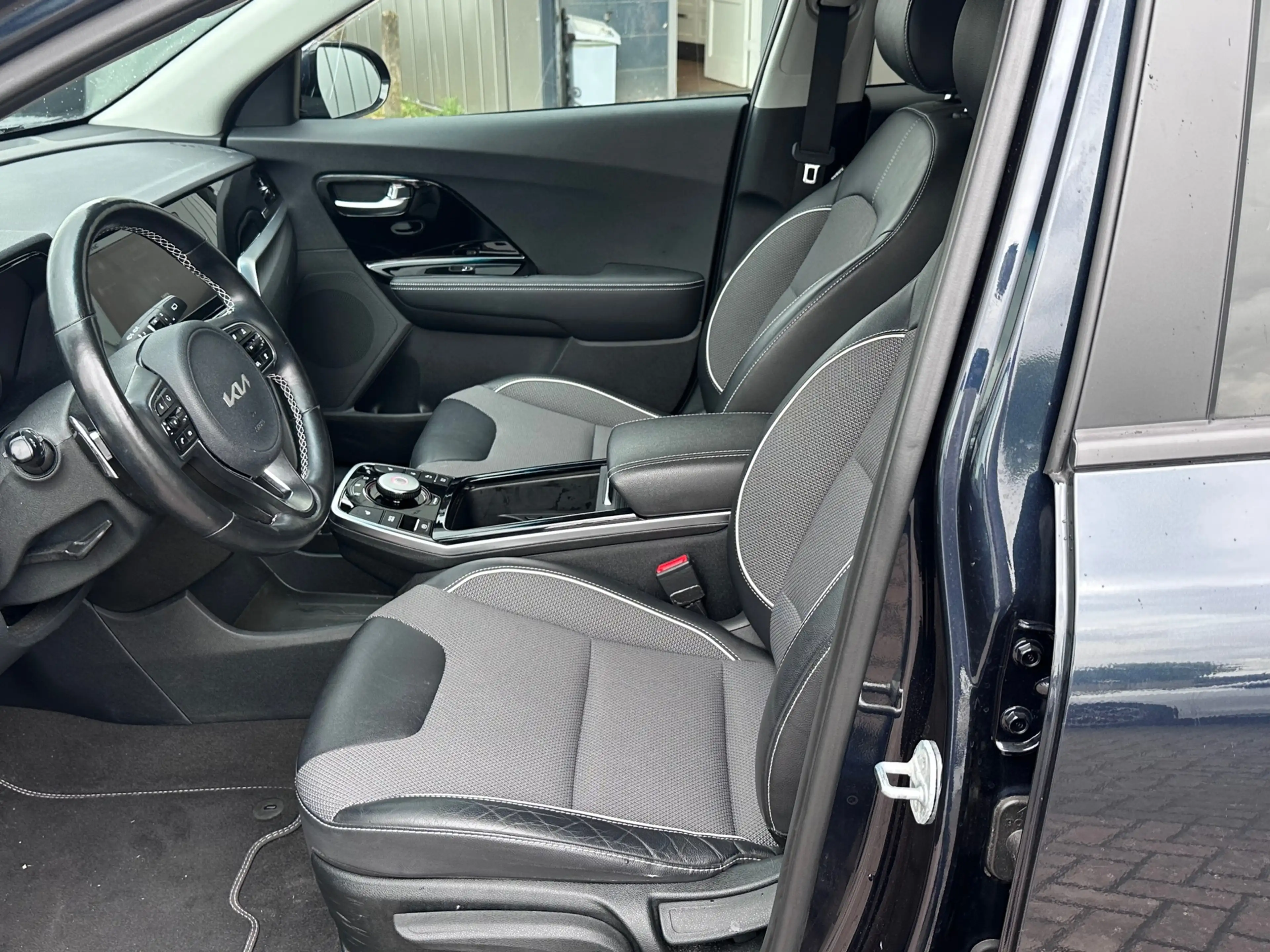 Kia e-Niro DynamicLine 64 kWh SOH 100% FASE 3 DEALER OND 1 EI — photo 11
