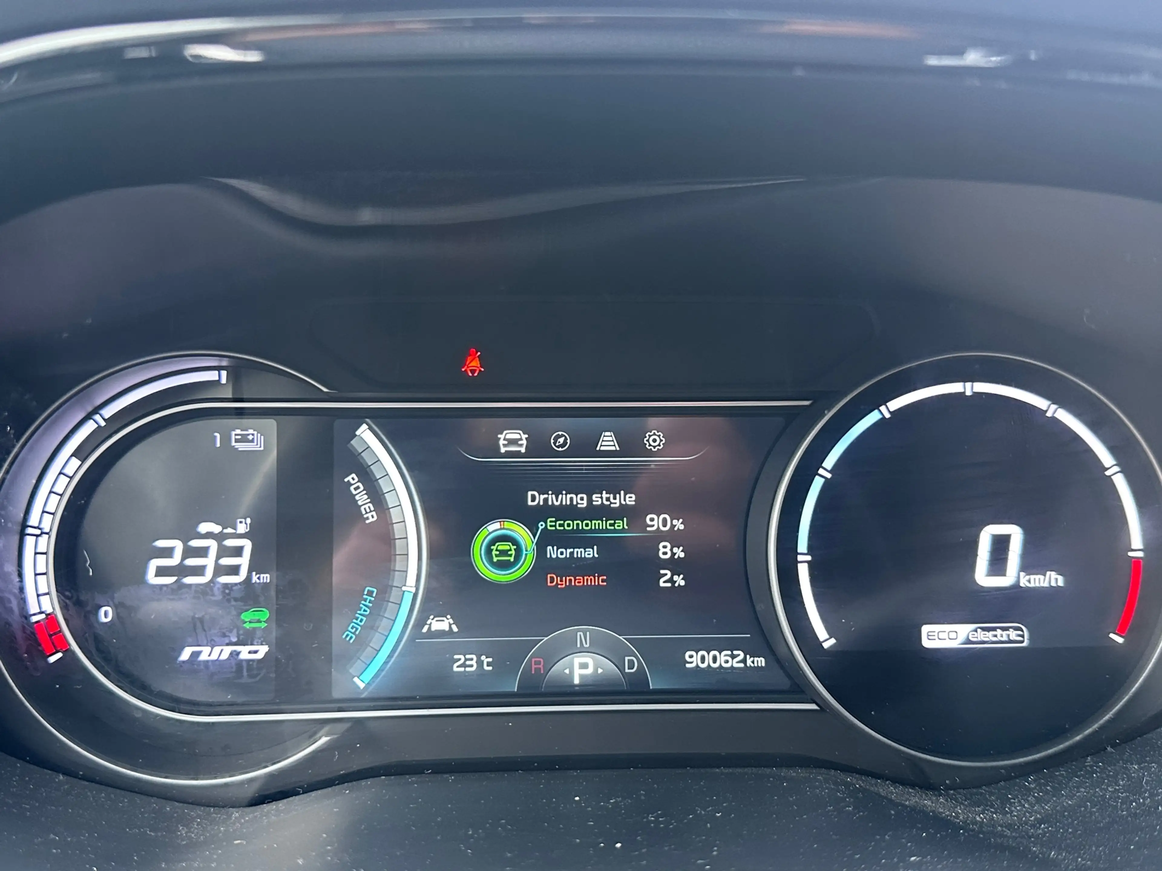 Kia e-Niro DynamicLine 64 kWh SOH 100% FASE 3 DEALER OND 1 EI — photo 14