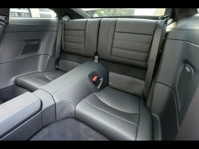 Porsche 911 view 13