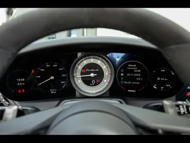 Porsche 911 view 15