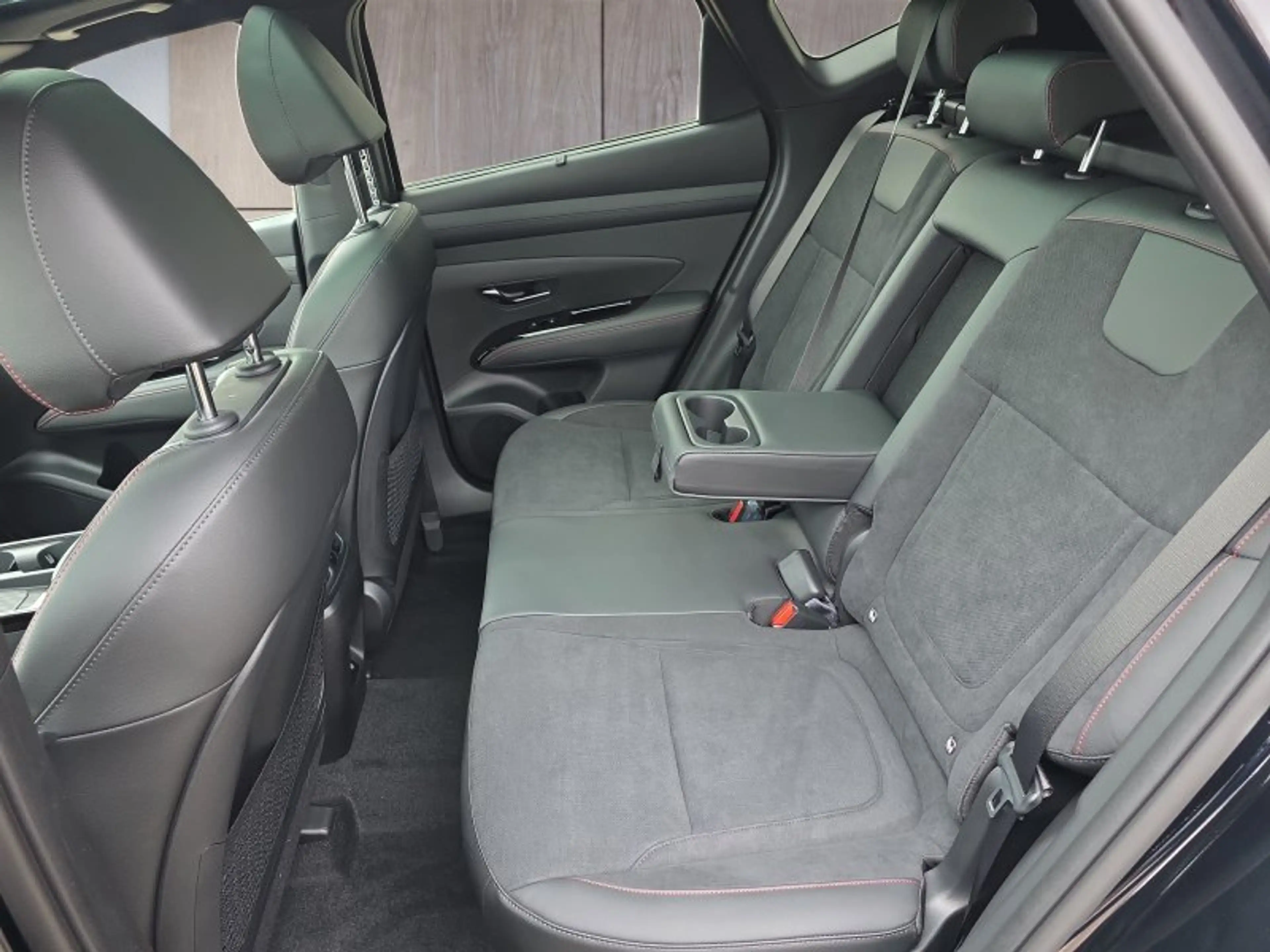Hyundai TUCSON 1,6T HEV 4WD N Line X UPE=56000 Euro! — photo 14