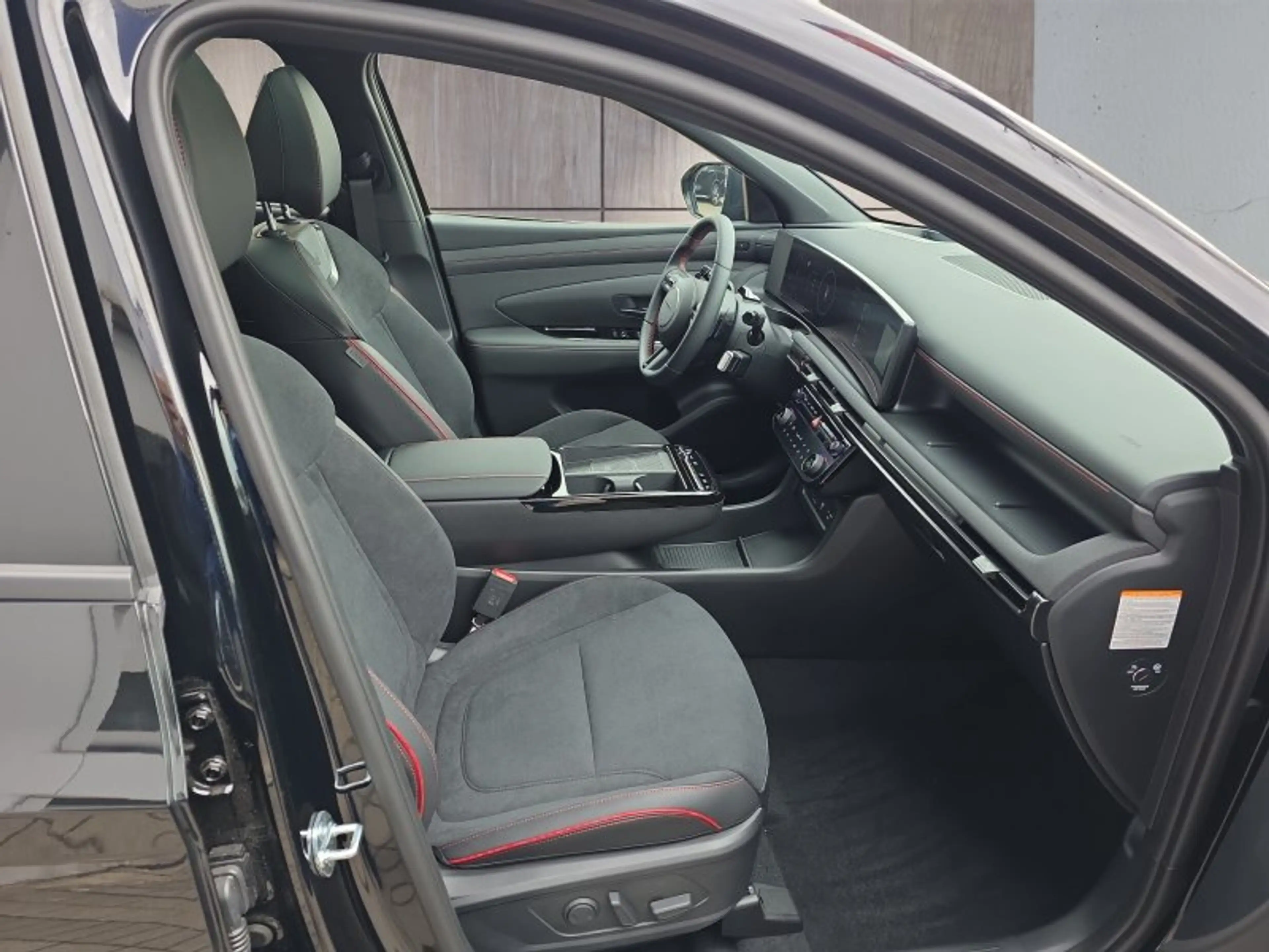 Hyundai TUCSON 1,6T HEV 4WD N Line X UPE=56000 Euro! — photo 16