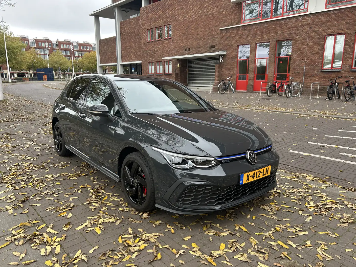 Volkswagen Golf GTE 1.4 eHybrid Grijs - 2