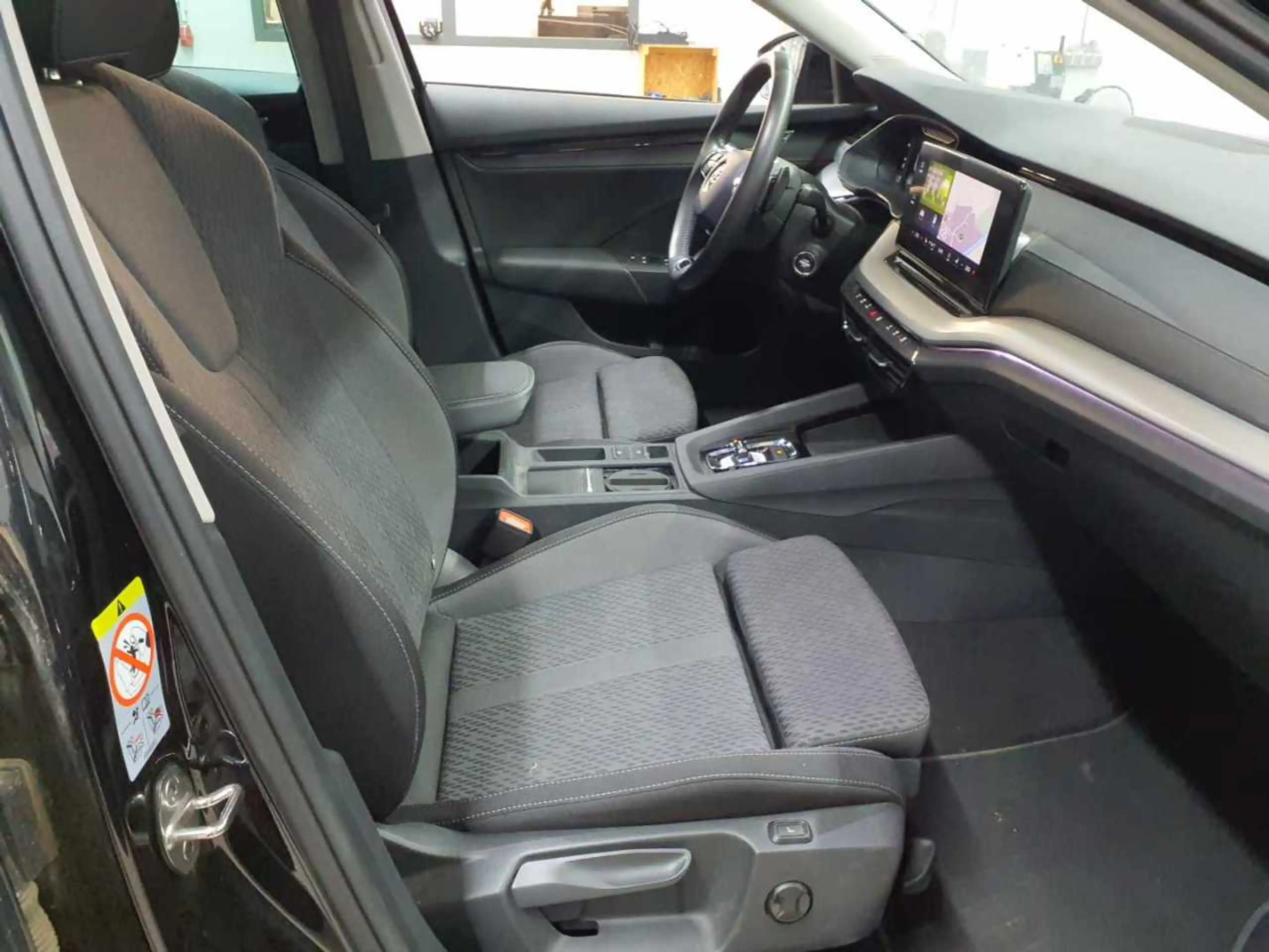Skoda Octavia Octavia Combi 2.0 TDI DSG Clever Navi SHZ — photo 8