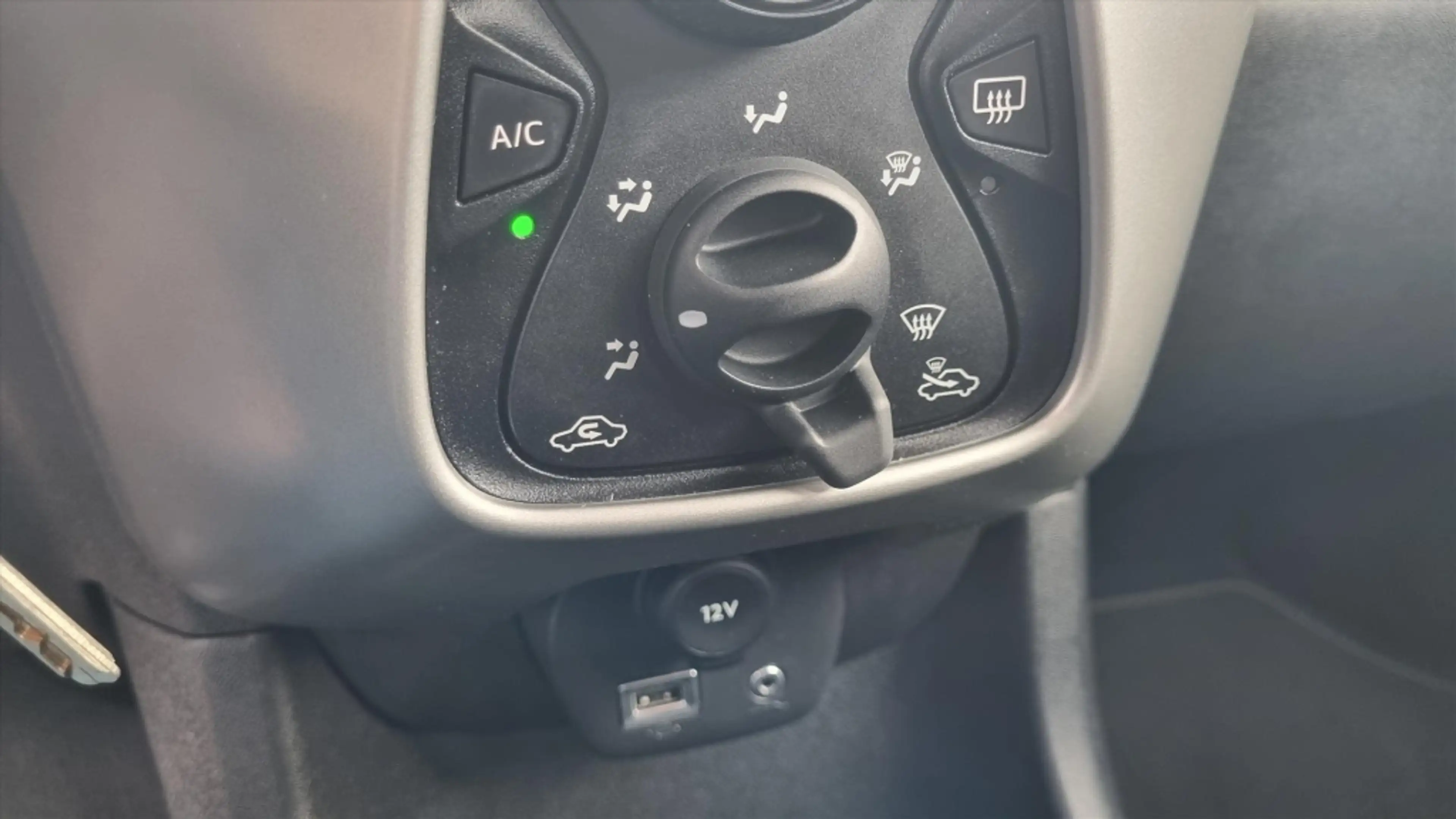 Peugeot 108 1.0 e-VTi 5drs Active 54dkm!! Airco Bluetooth — photo 8