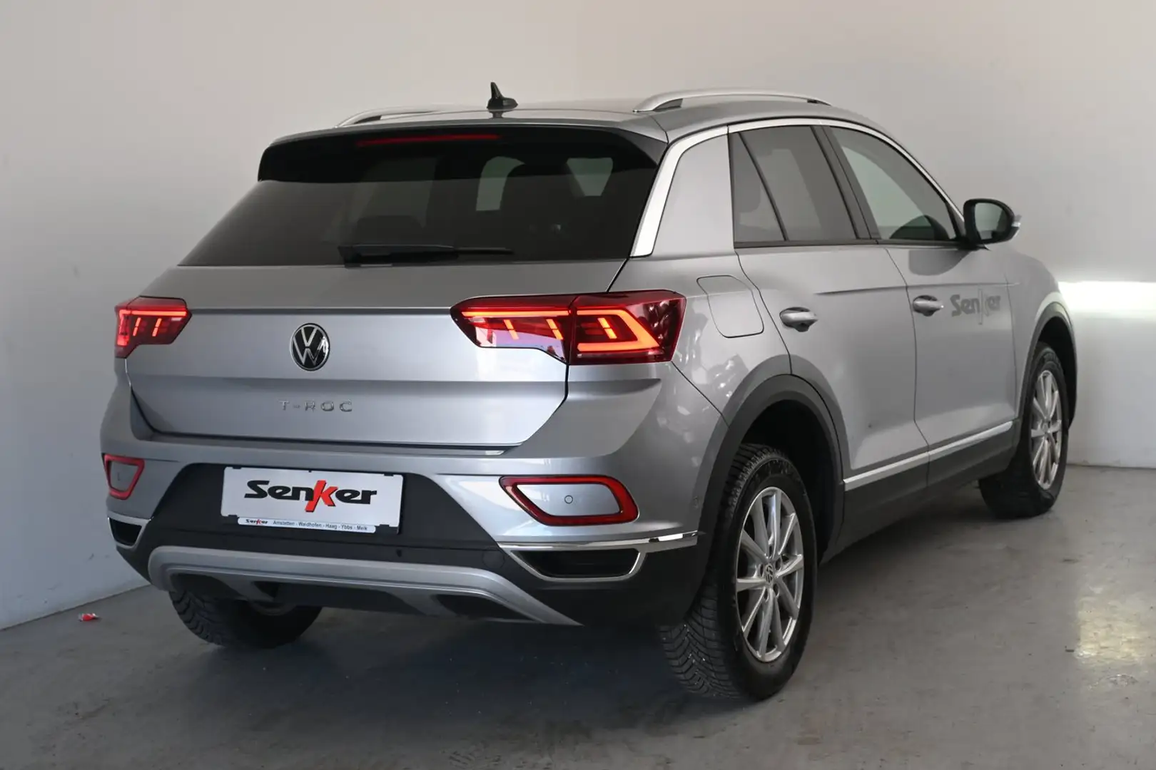 Volkswagen T-Roc Style TSI Plateado - 2