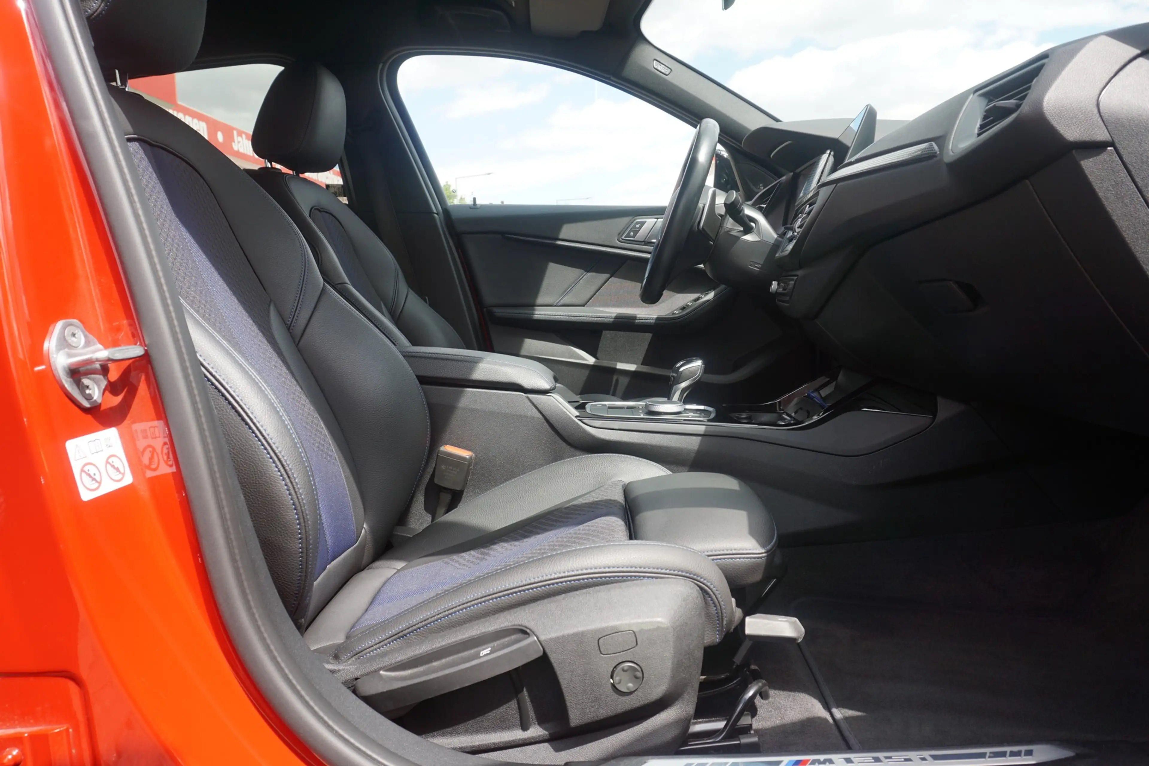 BMW M1 M135i xDrive Aut. LED Head-Up Navi Totwinkel — photo 12