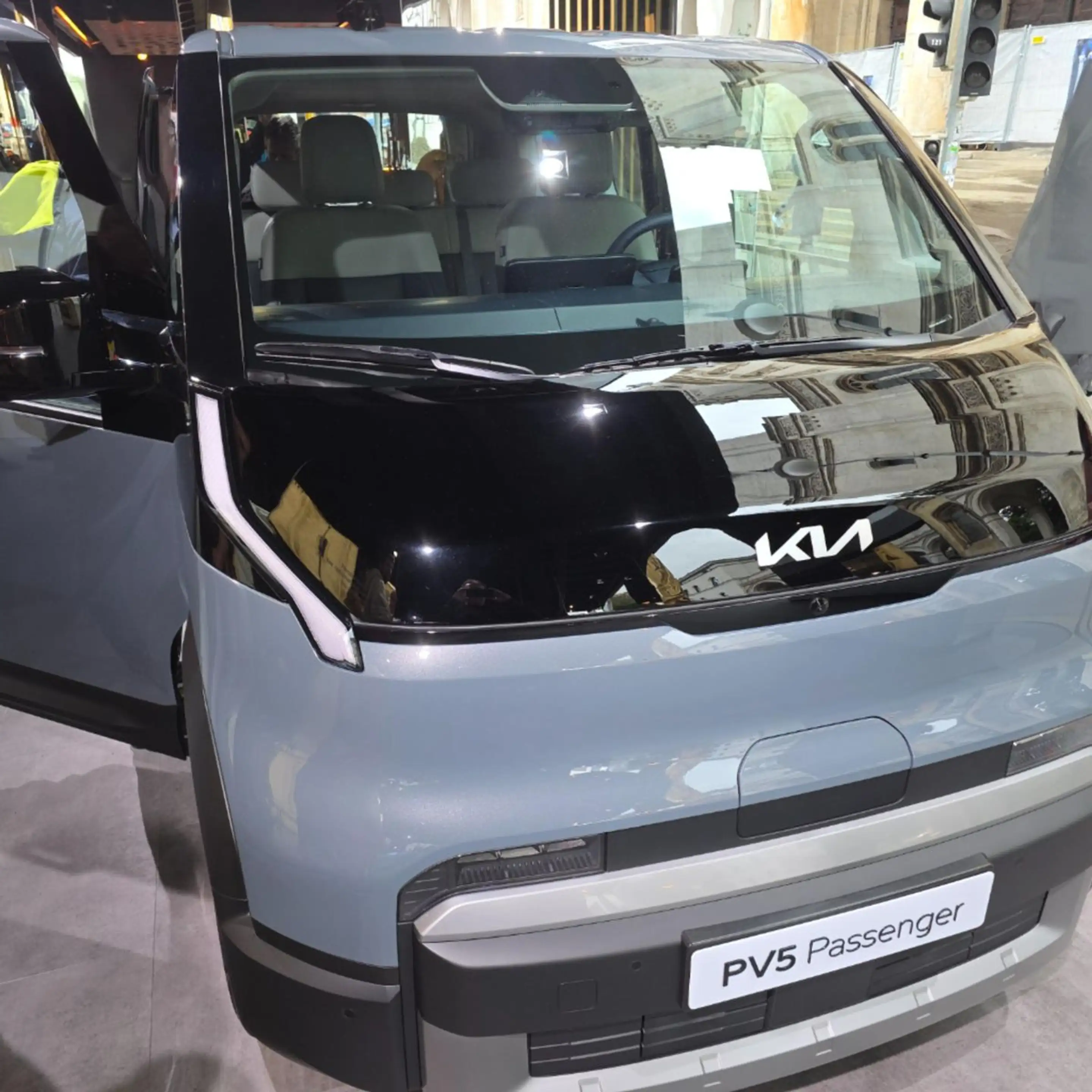Kia PV5 Passenger Elite 71,2 KWh Nl. 22%* Bestellang — photo 3