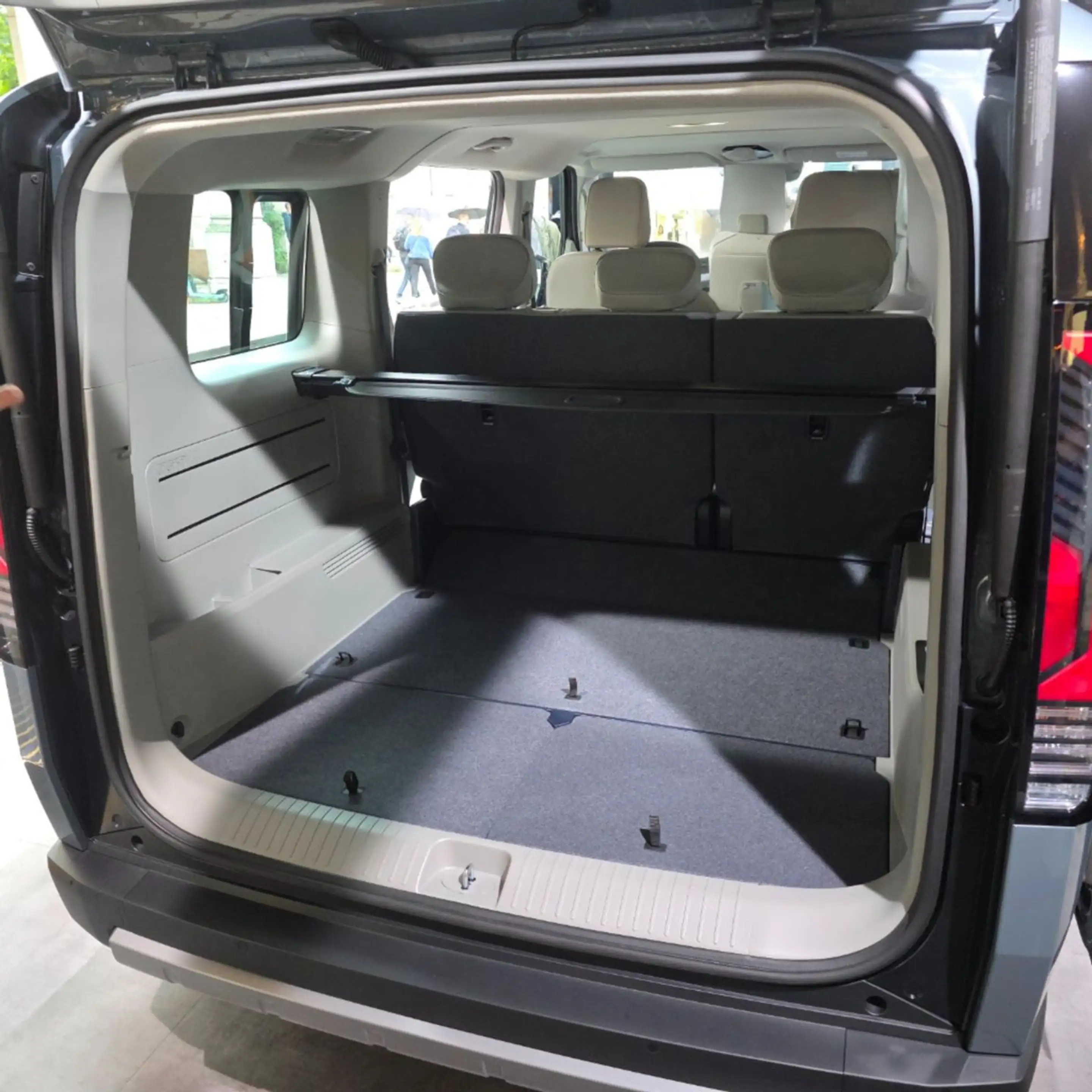 Kia PV5 Passenger Elite 71,2 KWh Nl. 22%* Bestellang — photo 7