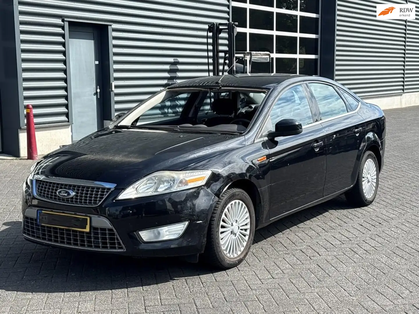 Ford Mondeo 2.0 TDCi Titanium, Trekhaak, Cruise Control Zwart - 1