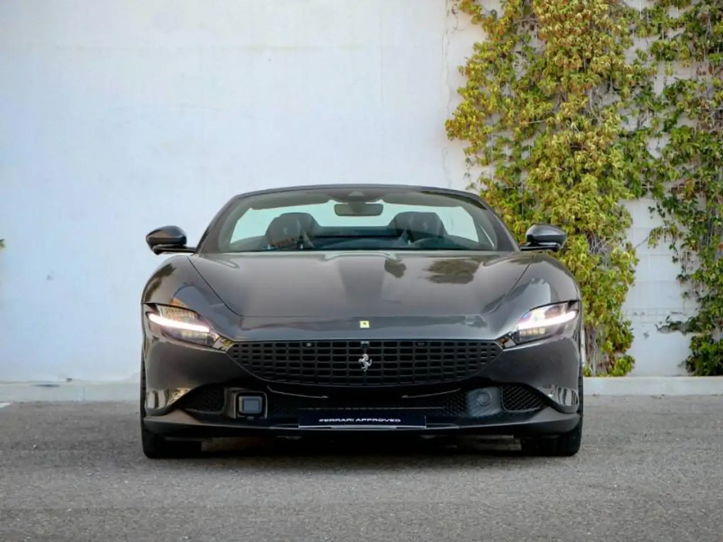 Ferrari Roma V8 CABRIOLET Grau - 2