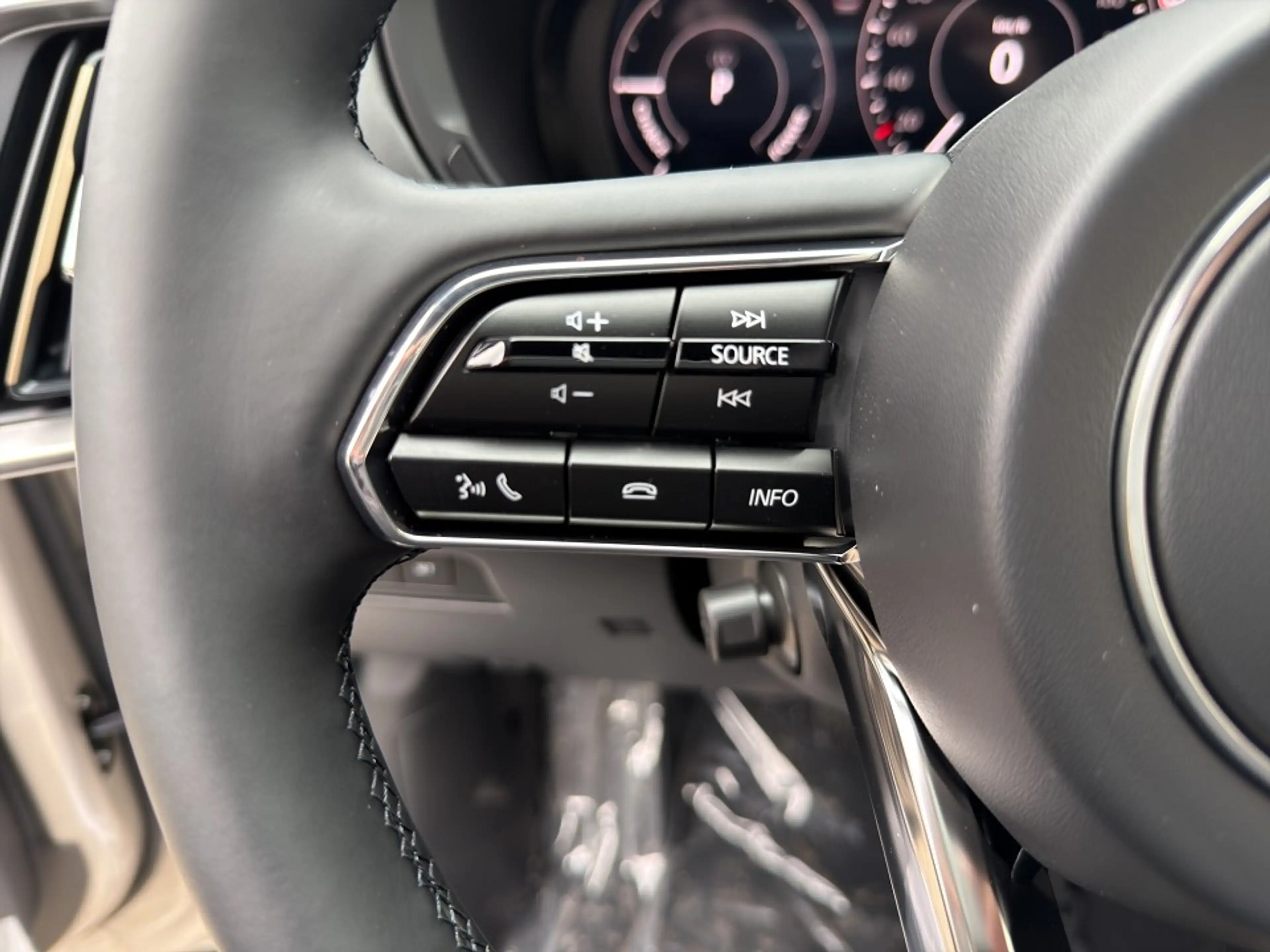 Mazda CX-60 2.5L e-SKYACTIV PHEV 327ps AWD Homura COSO — photo 11