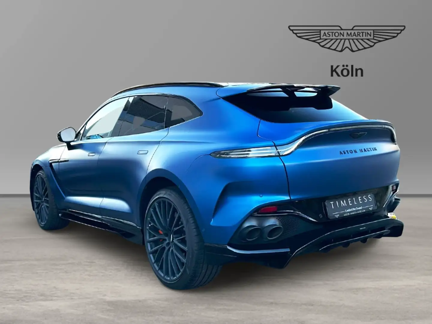 Aston Martin DBX 707 Satin Plasma Blue Q Standheizung Albastru - 2