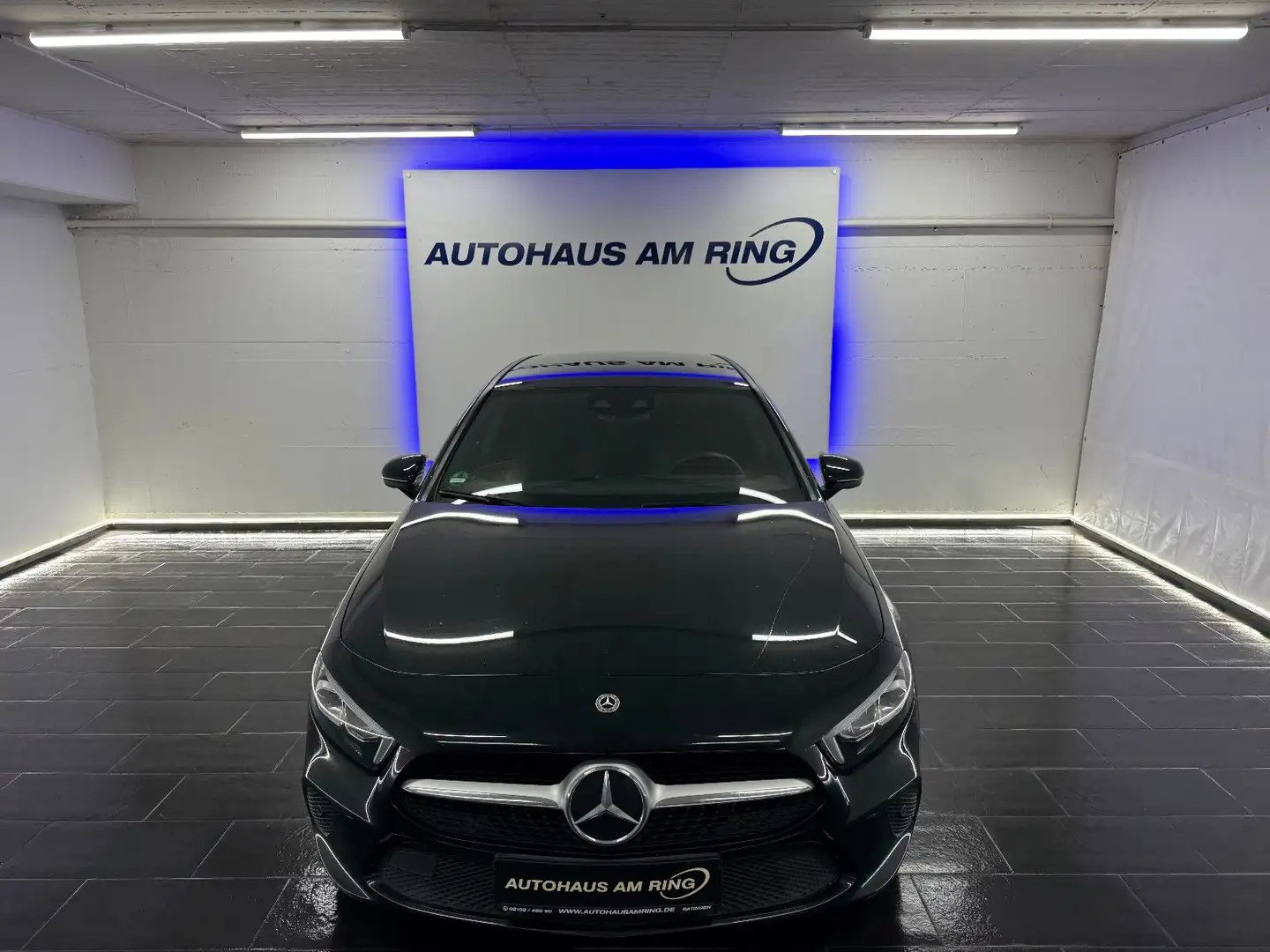 Mercedes-Benz A 200 d WIDESCREEN LEDER LED MBUX APPLE DAB CAM Schwarz - 1