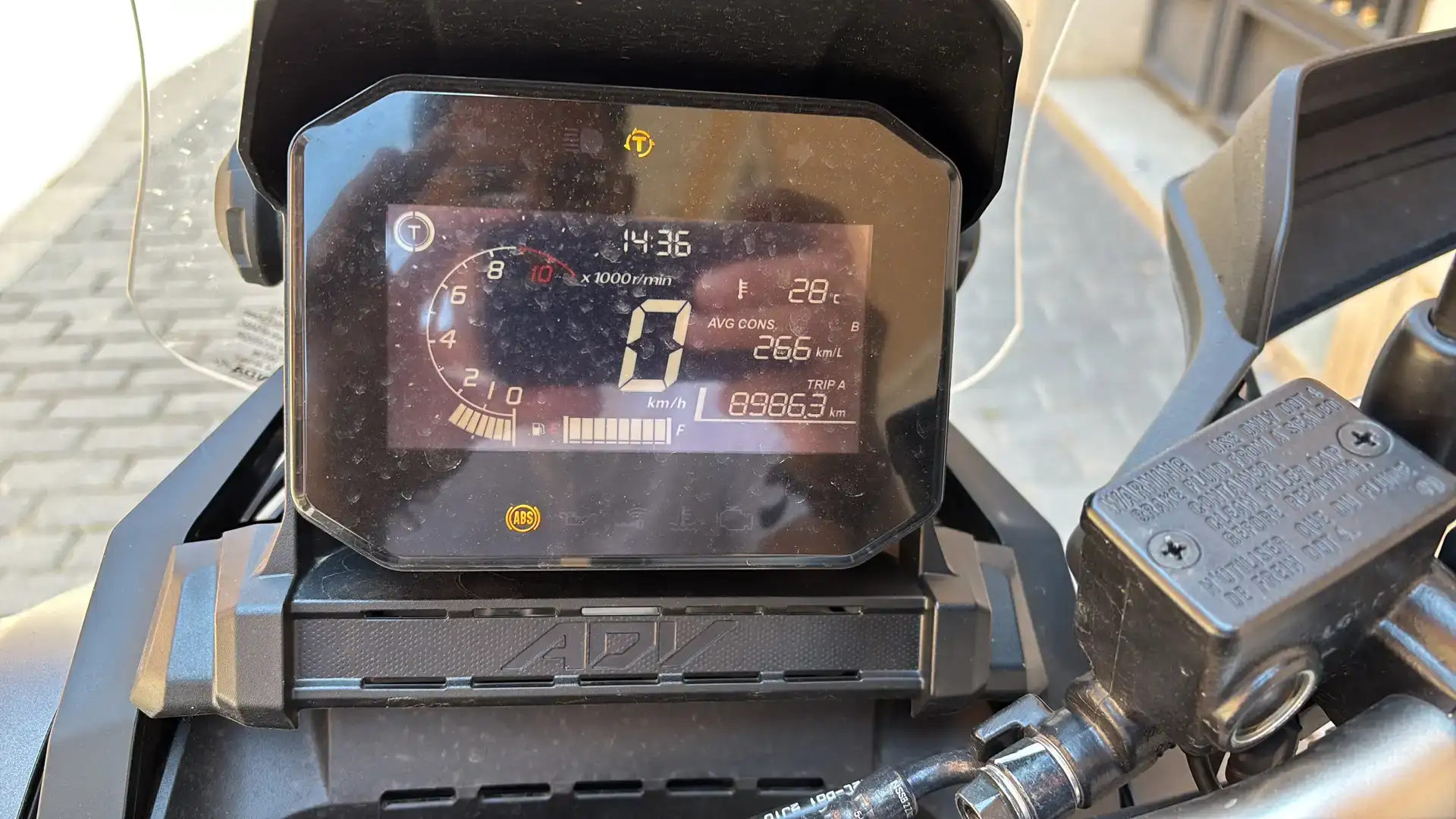 Honda ADV 350 Gris - 2