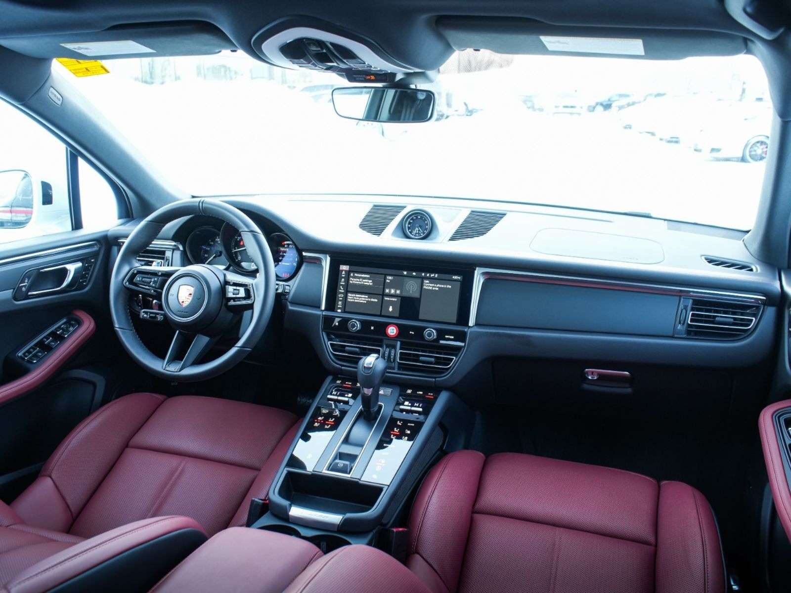 2026 Porsche Macan thumb 19