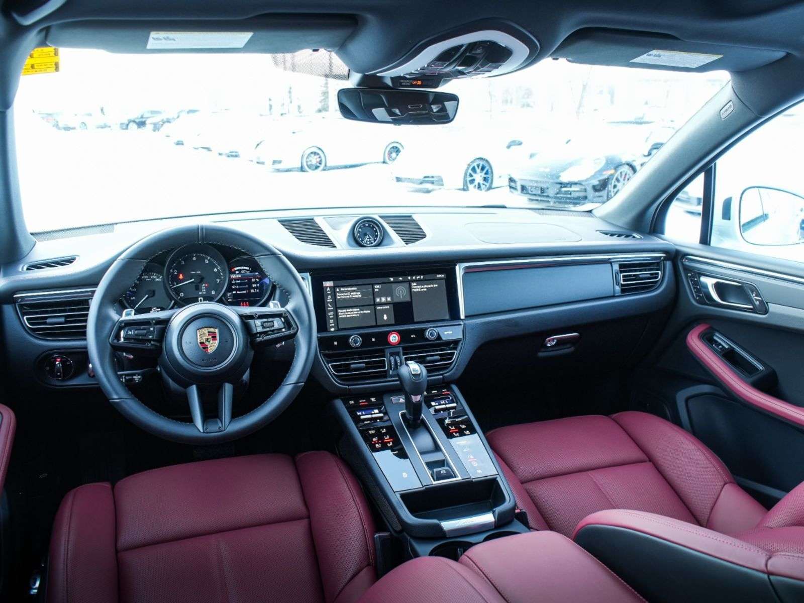 2026 Porsche Macan thumb 16