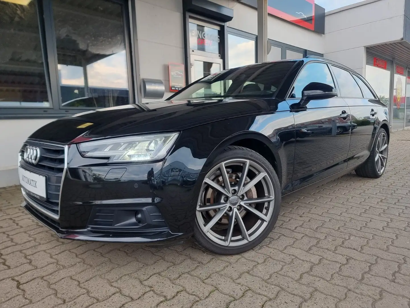Audi A4 Avant 3.0 V6 TDI/ LED/AHK/2-Hand/8x Bereift/ Schwarz - 2
