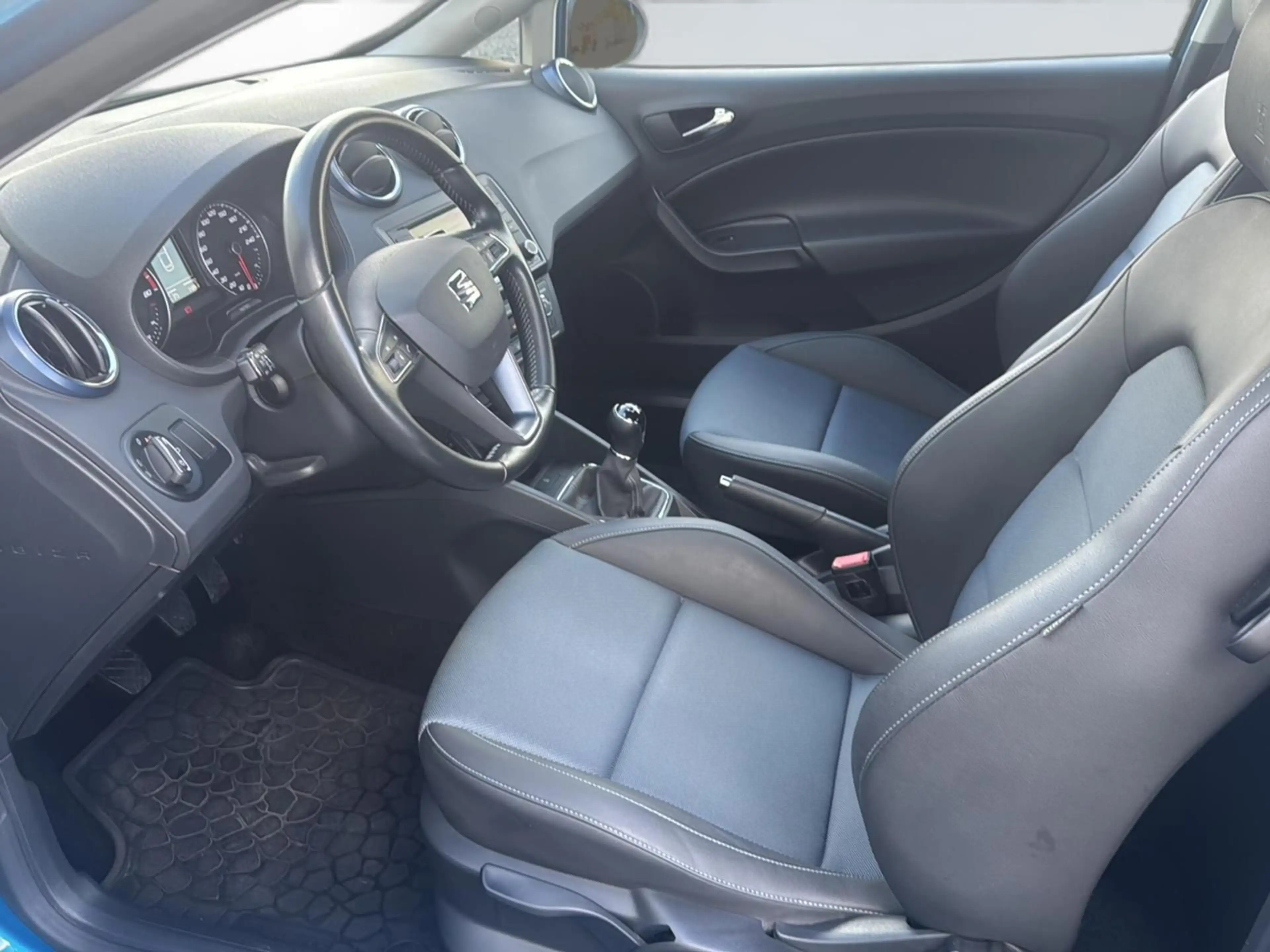 SEAT Ibiza 1.0 TSi Style Bi-Xenon Navi Klimaautomatik — photo 10