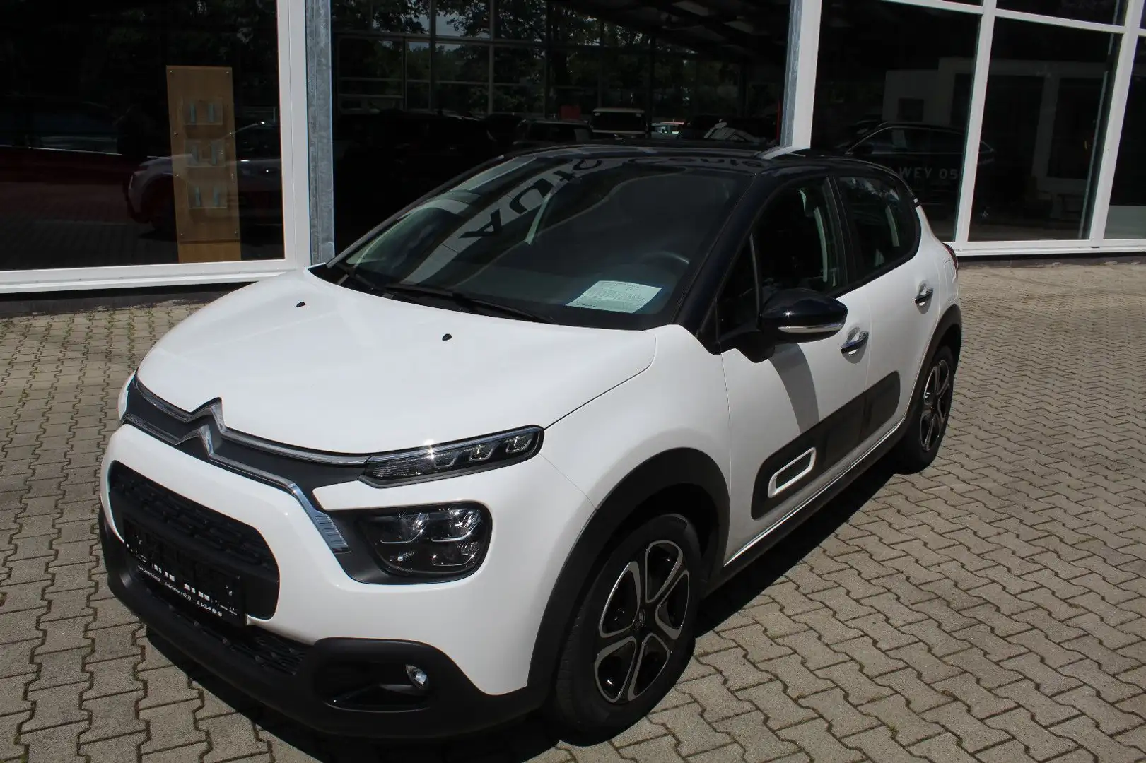 Citroen C3 1.2 PureTech Shine Blanc - 2