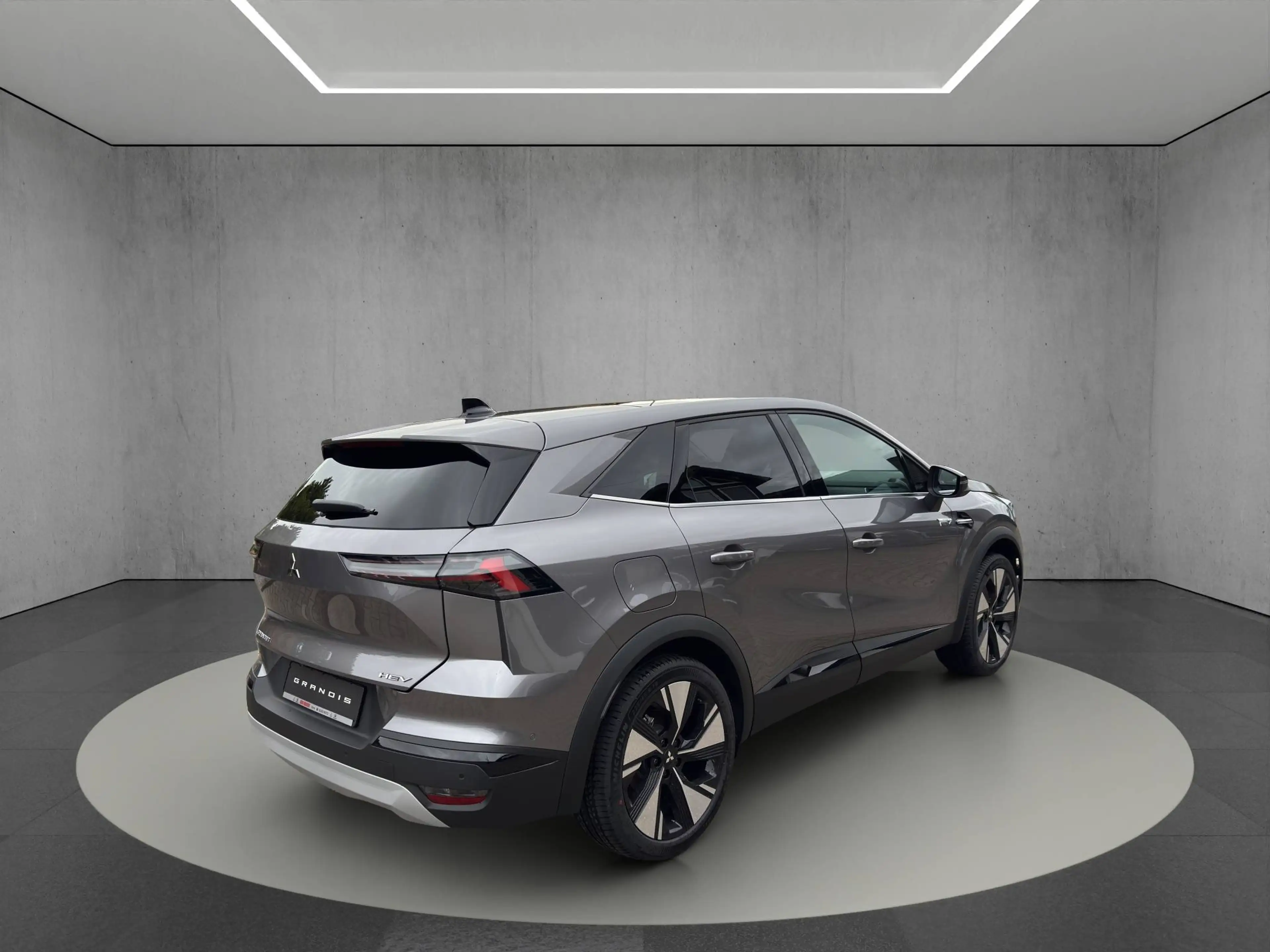 Mitsubishi Grandis Diamant TOP 1.8 Hybrid — photo 6