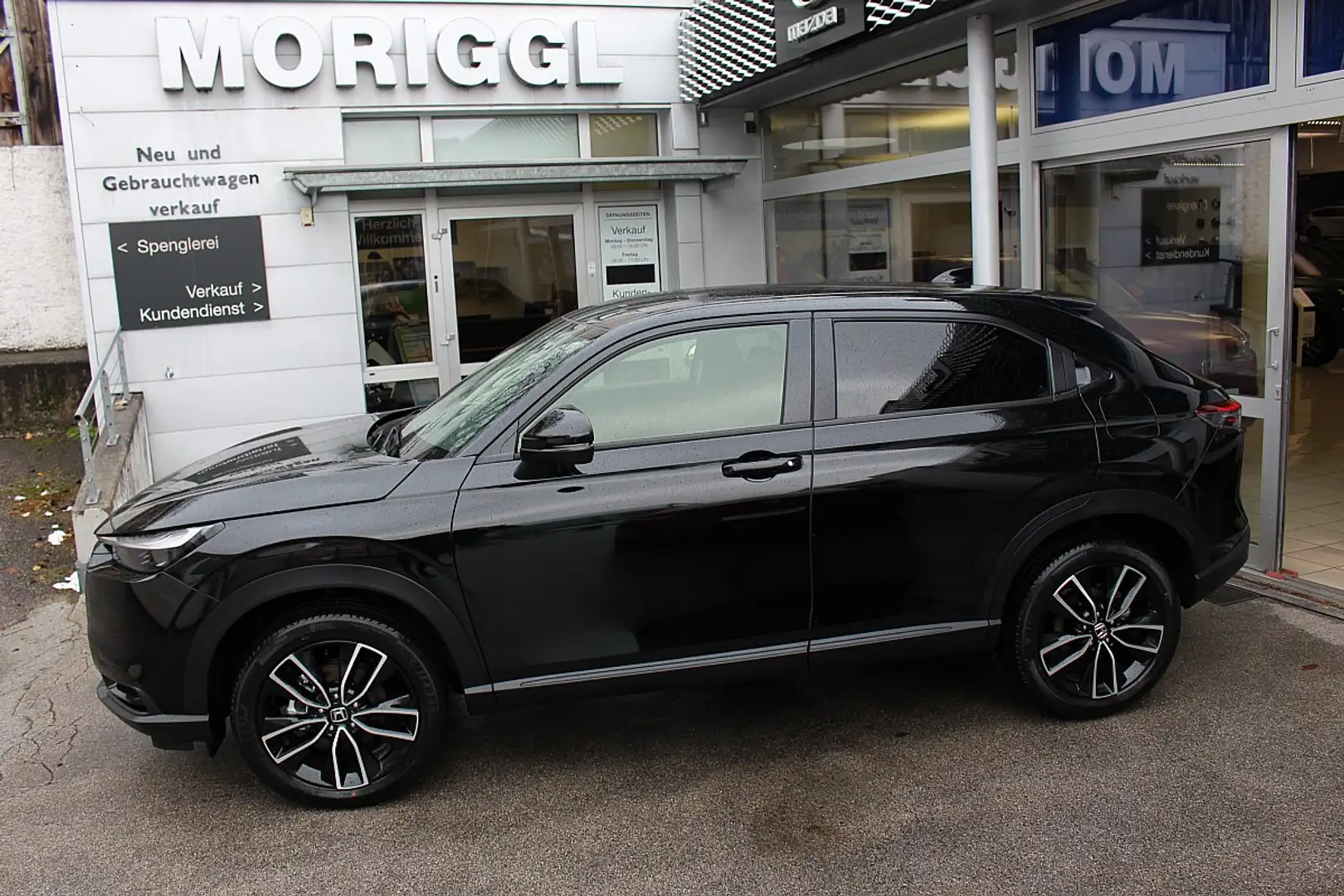 Honda HR-V 1,5 i-MMD Hybrid 2WD Elegance Aut. Schwarz - 1
